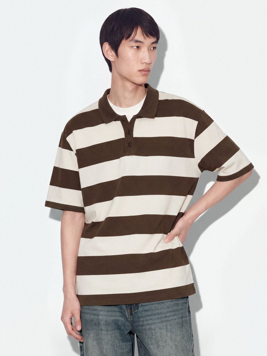 Polo marrone in puro cotone a righe regular fit_0