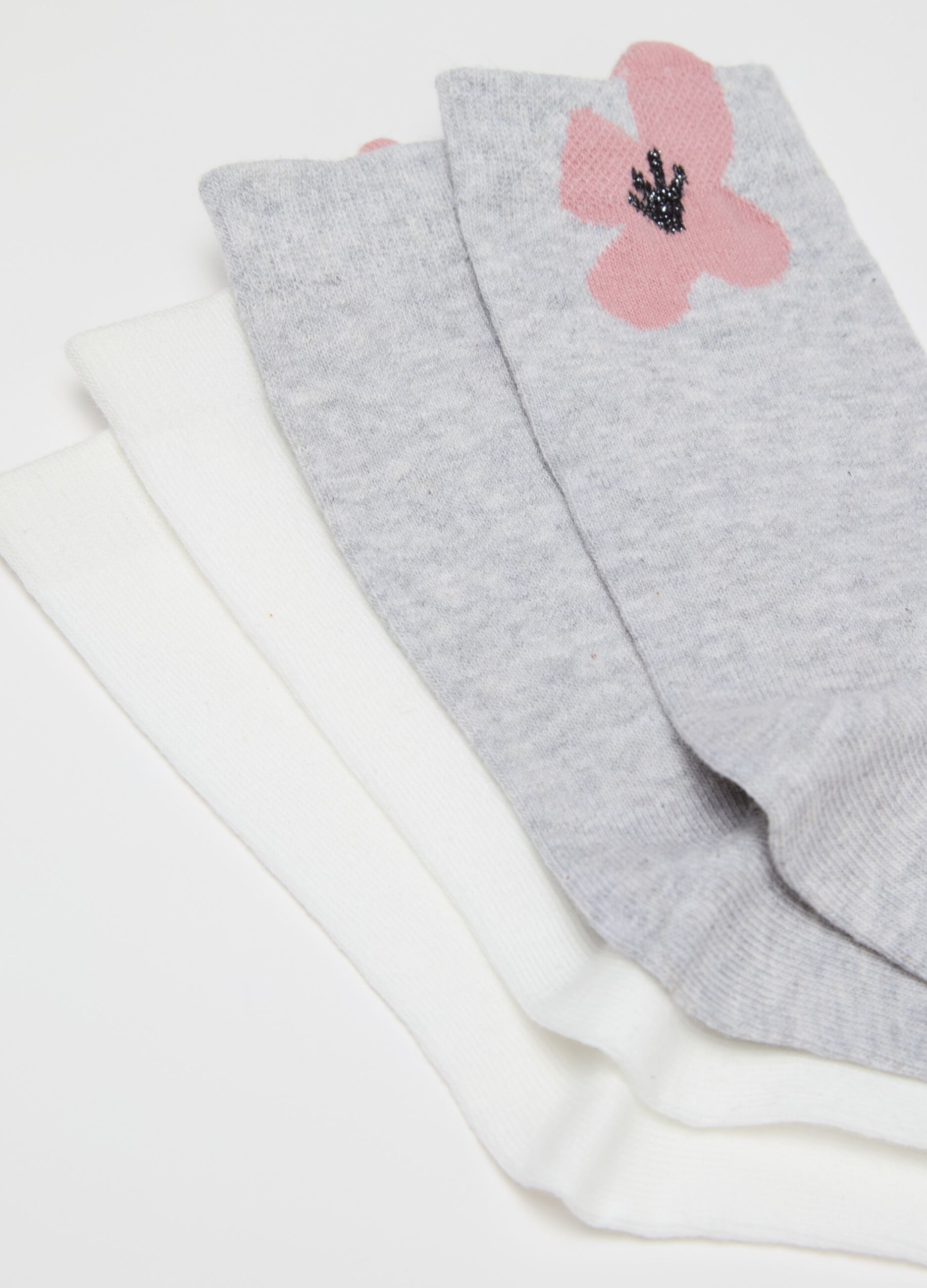 Two-pair pack short socks with flower