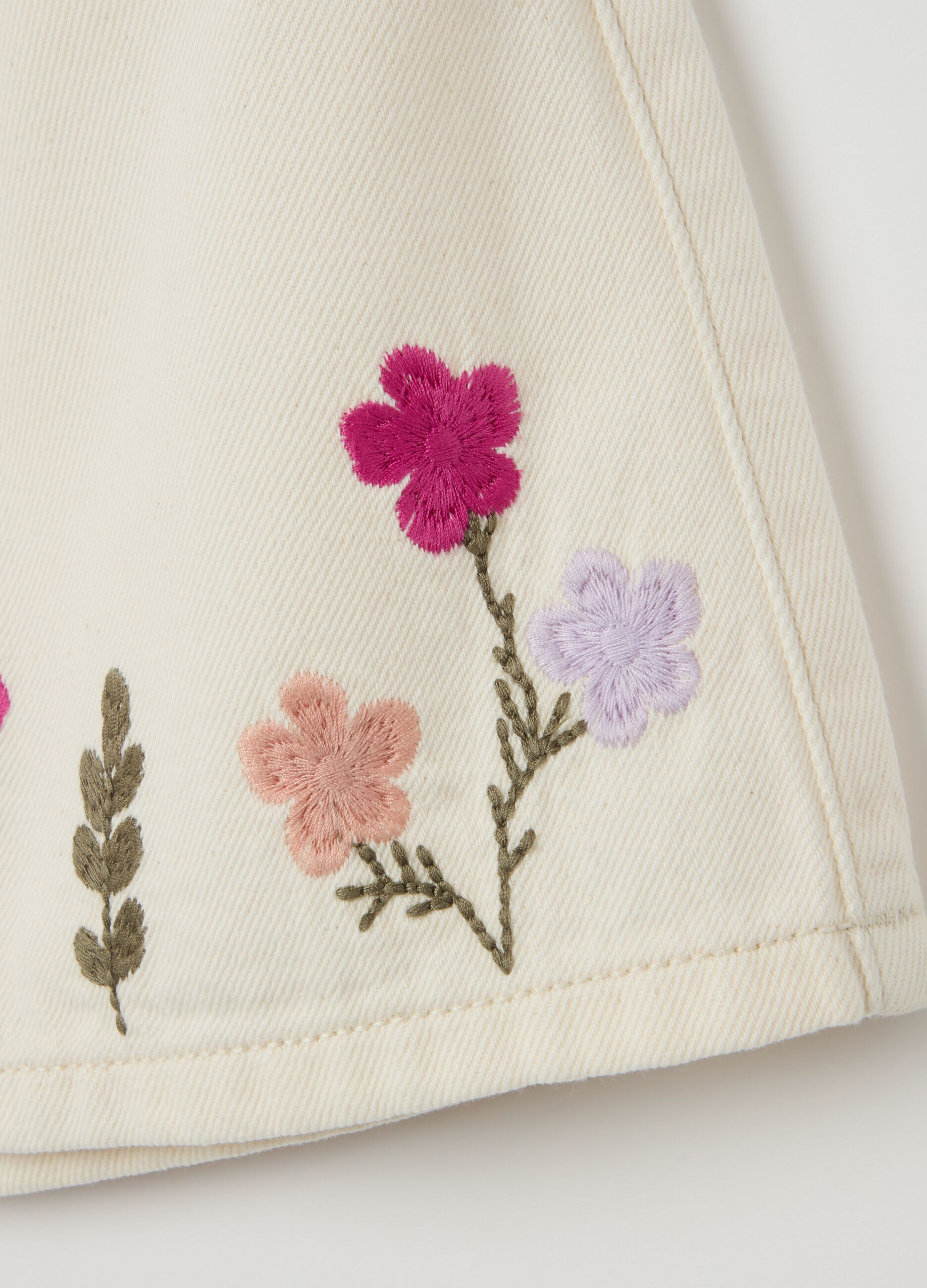 Paper bag skirt in drill with flowers embroidery