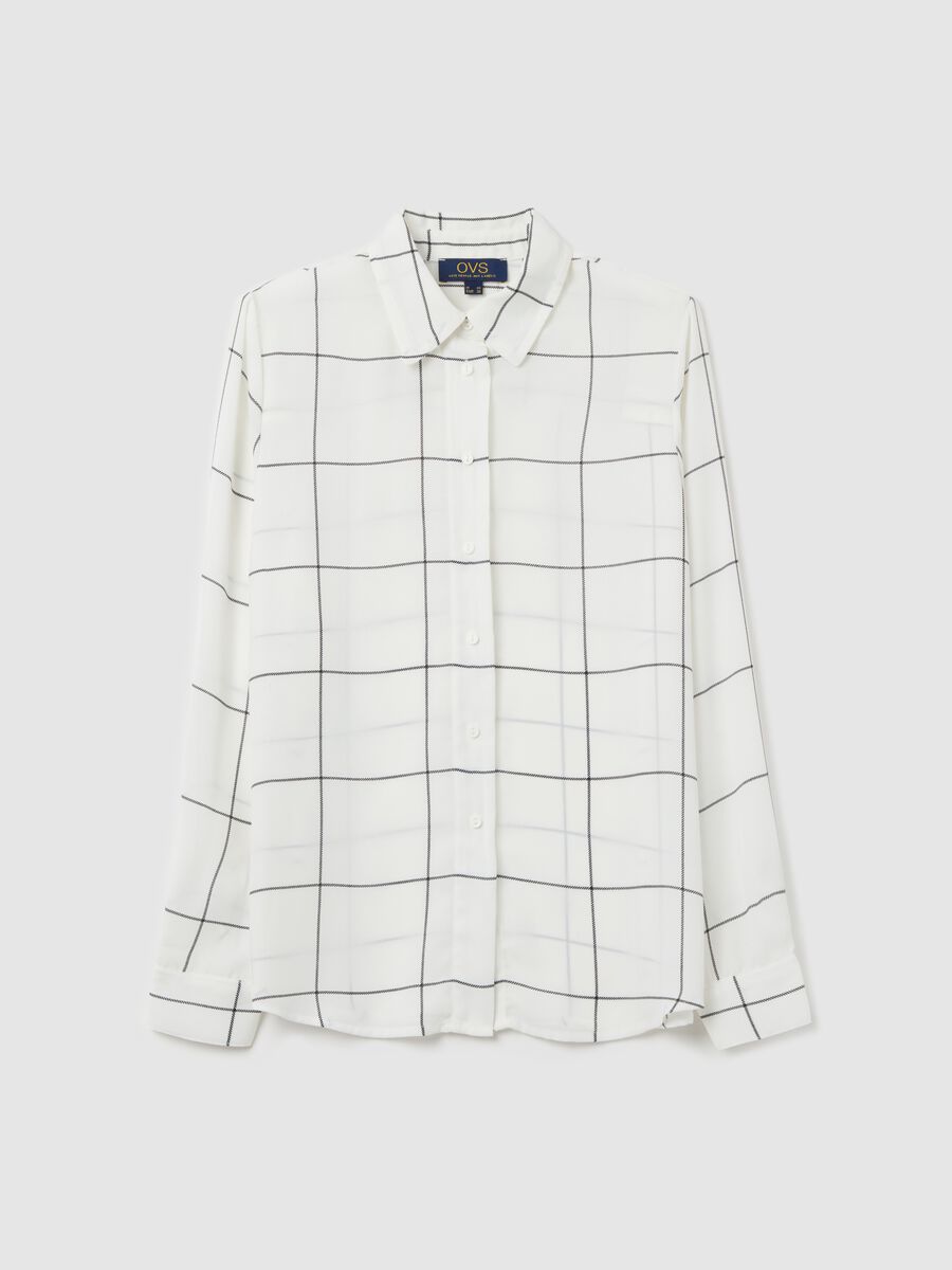 Shirt with all-over print._4