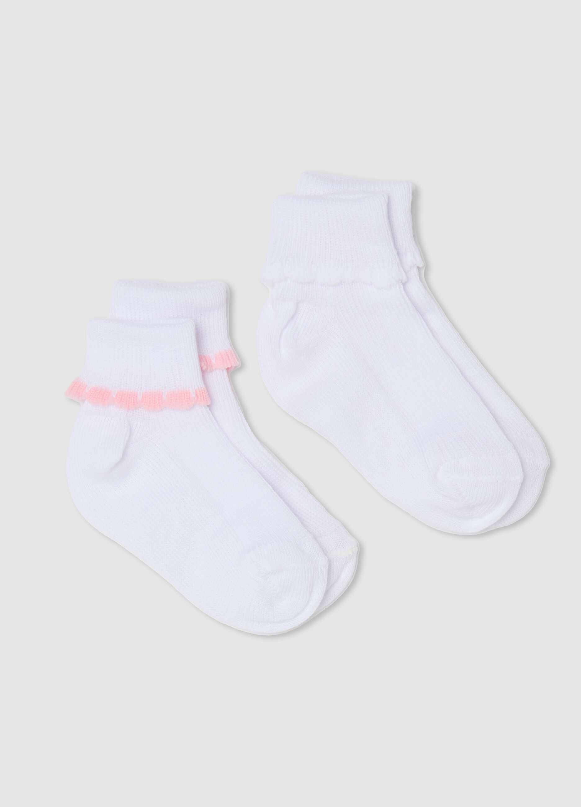 Calzini corti da bambino in cotone multicolor con volant rosa