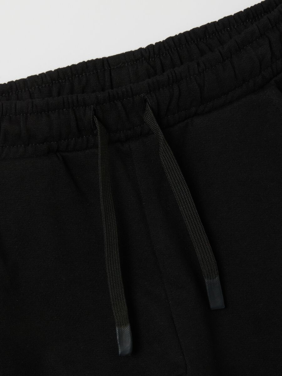 Pantaloni jogger da bambino in misto cotone nero regular fit_2