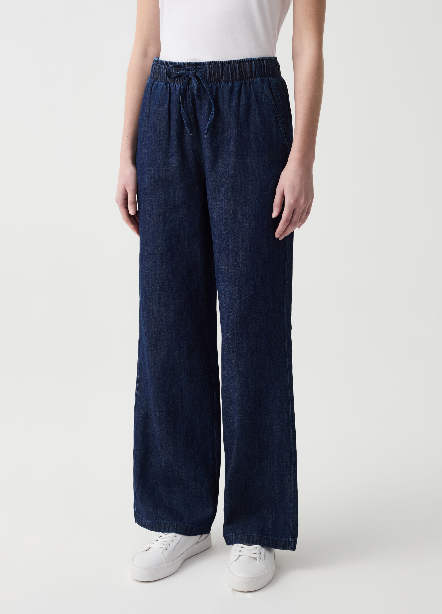 Wide-leg denim-effect joggers