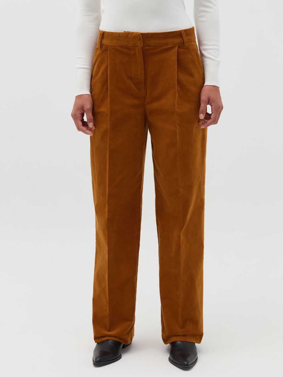 Pantalone straight fit in corduroy con pinces_1