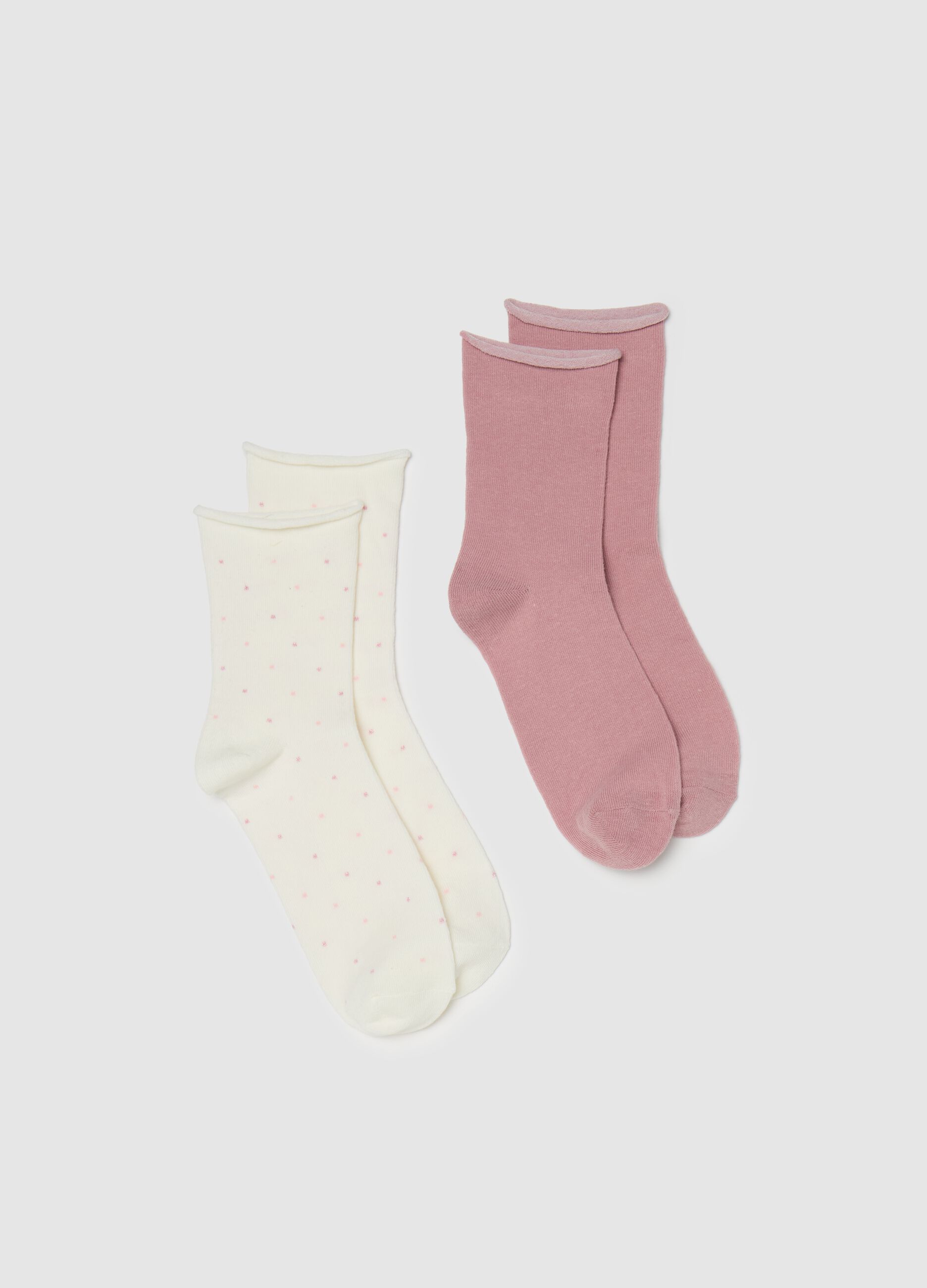 Two-pair pack short socks with small fold