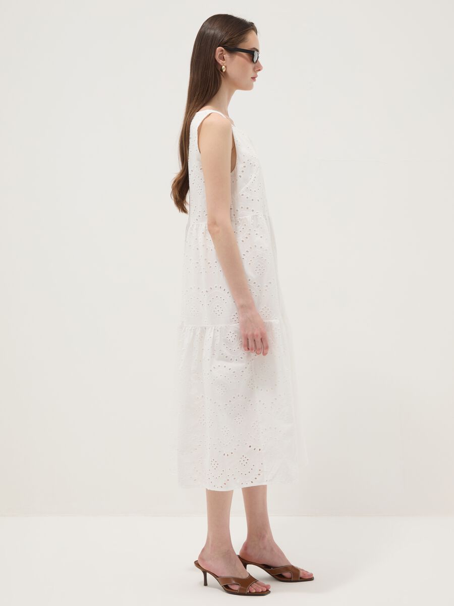 White sleeveless pure cotton broderie dress, regular fit_1