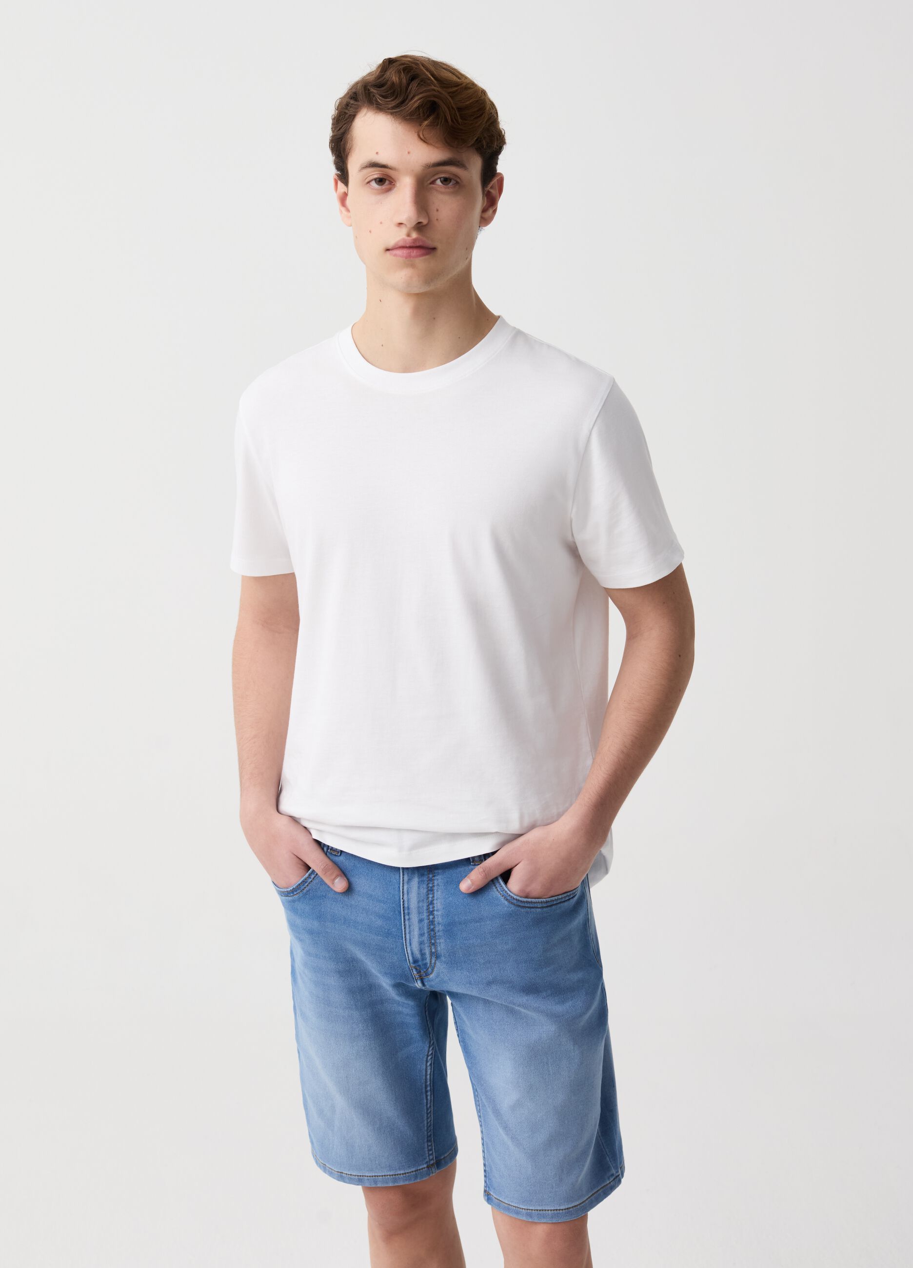 Slim-fit Bermuda shorts in denim with five pockets