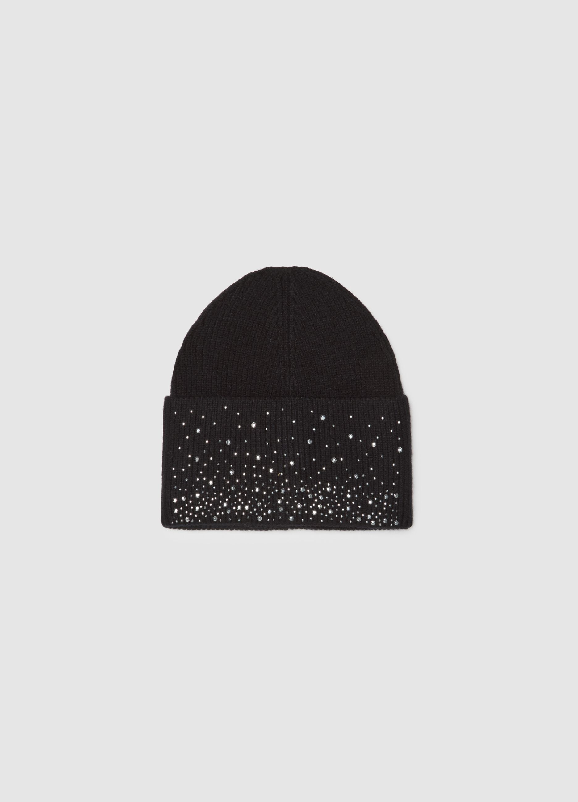 Black viscose blend hat