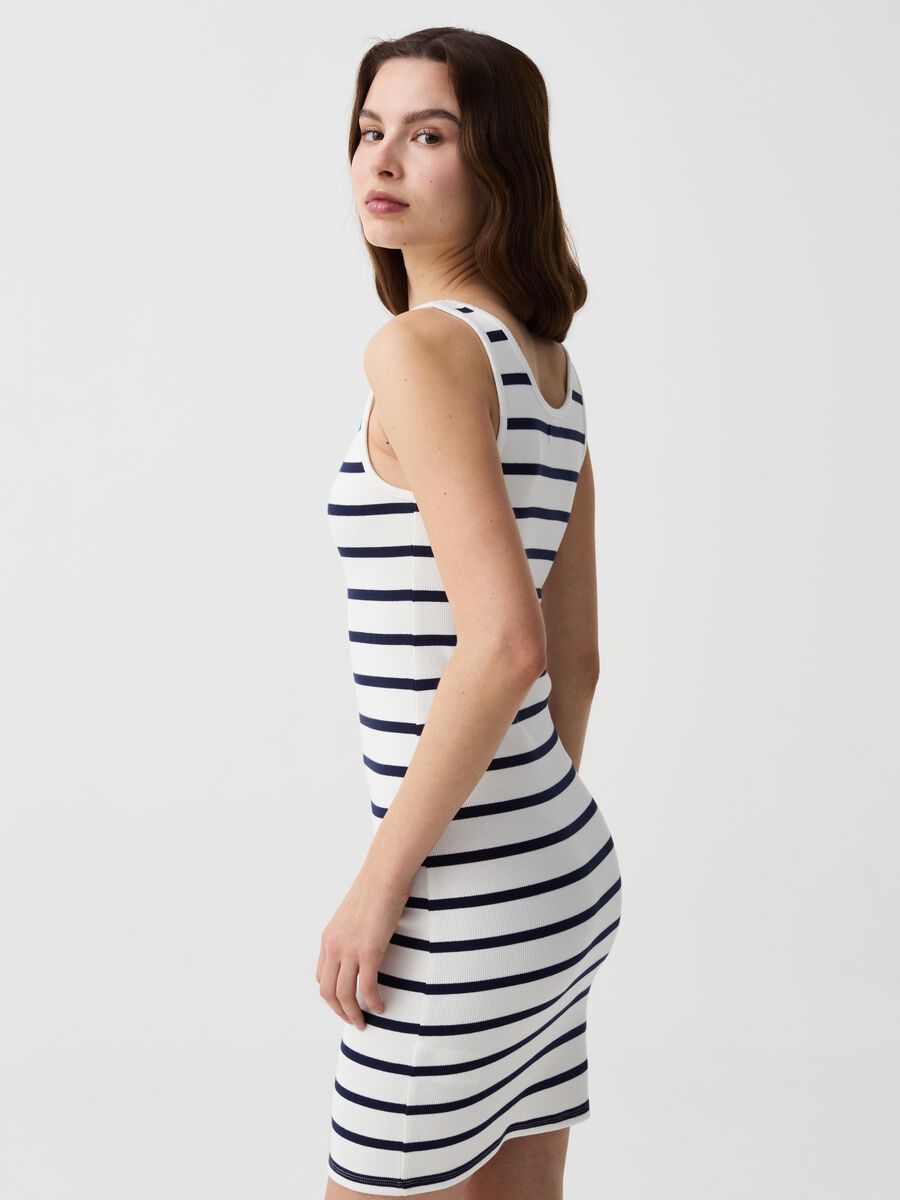 Essential short sleeveless dress with stripes_0