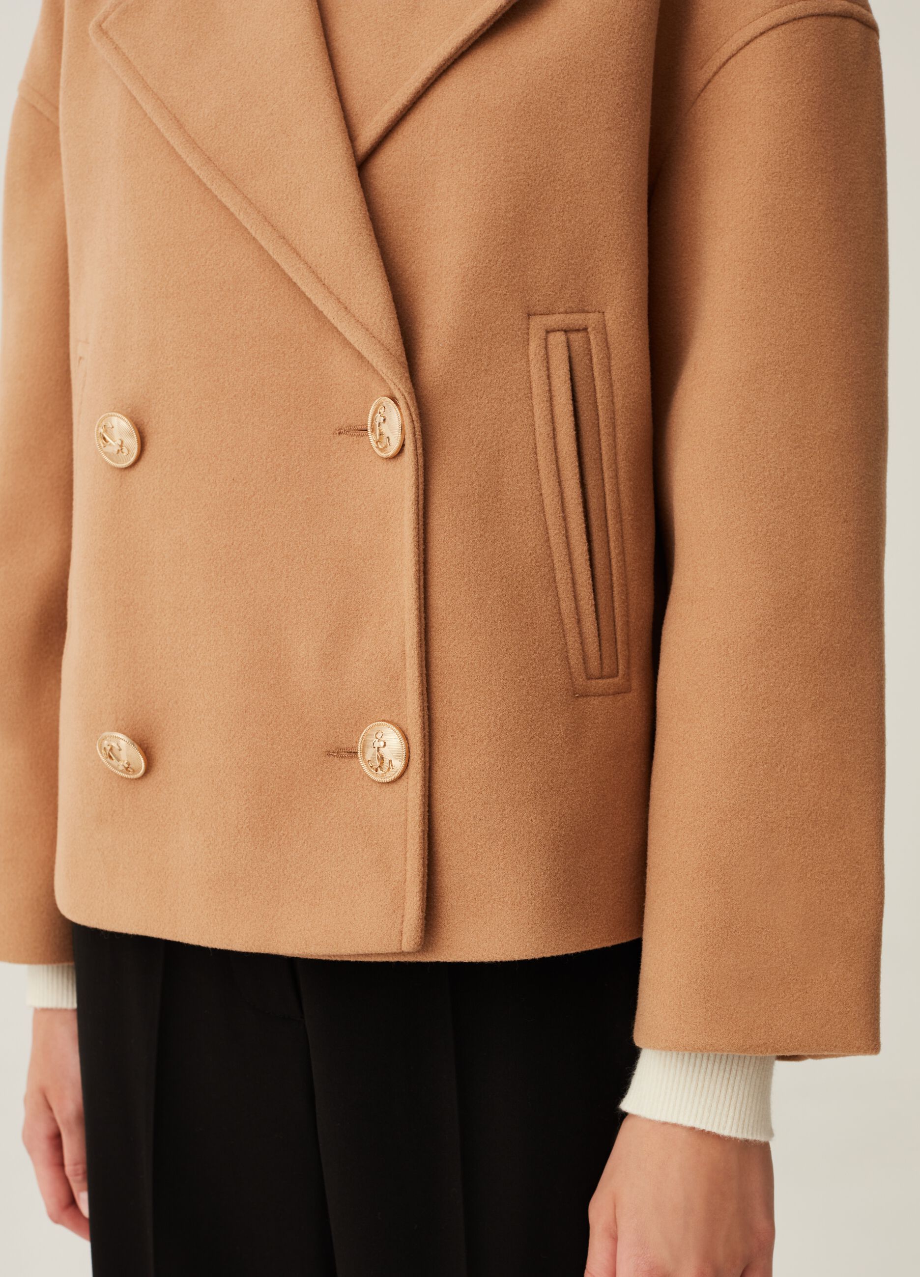Cappotto corto doppiopetto oversize_3