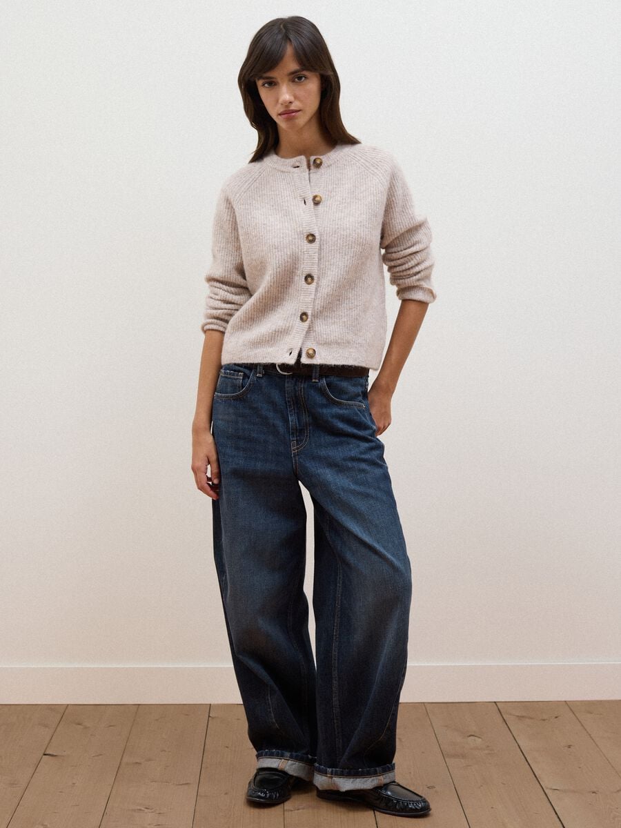 Beige crew-neck cardigan in stretchy wool and alpaca, regular fit_2