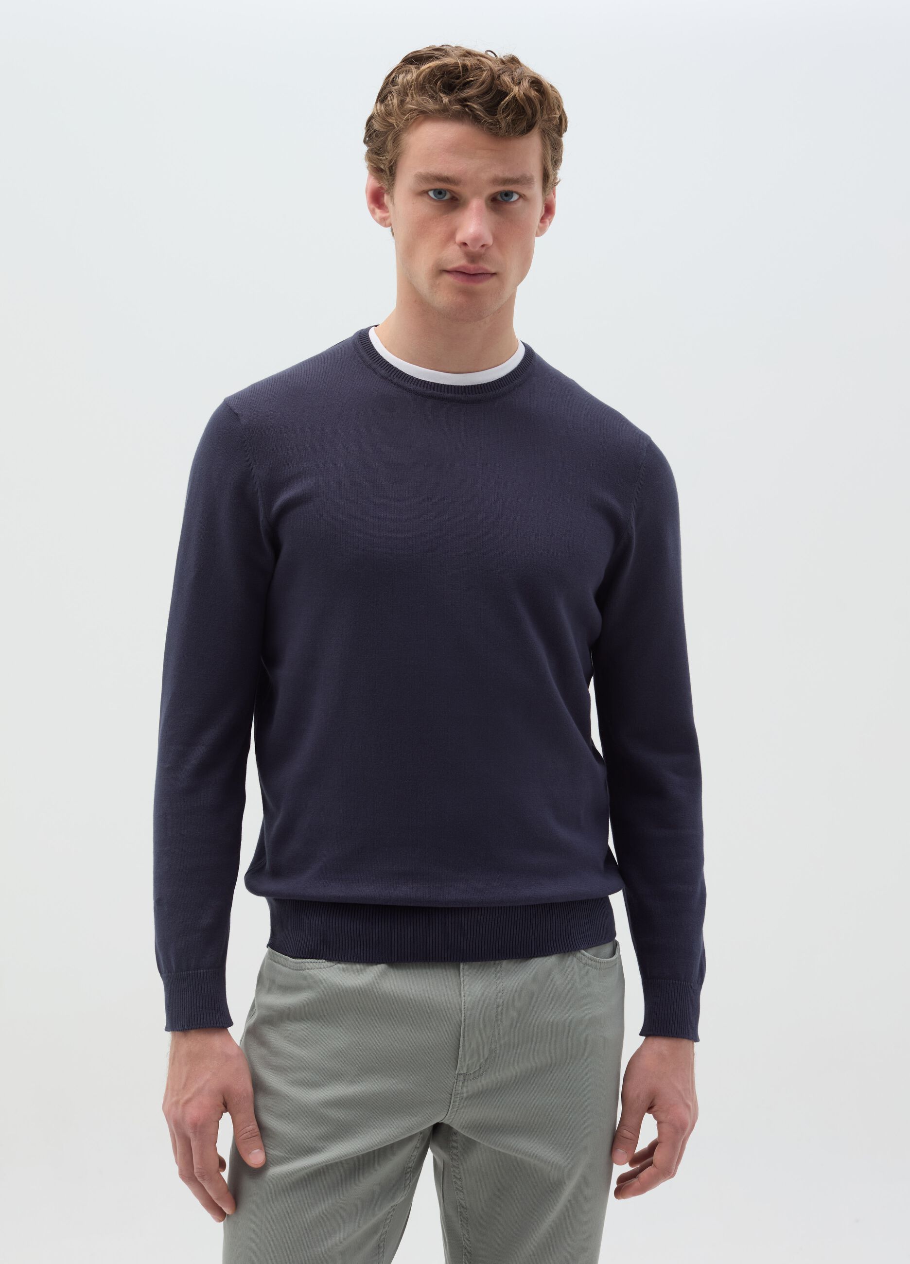 Cotton pullover with round neck