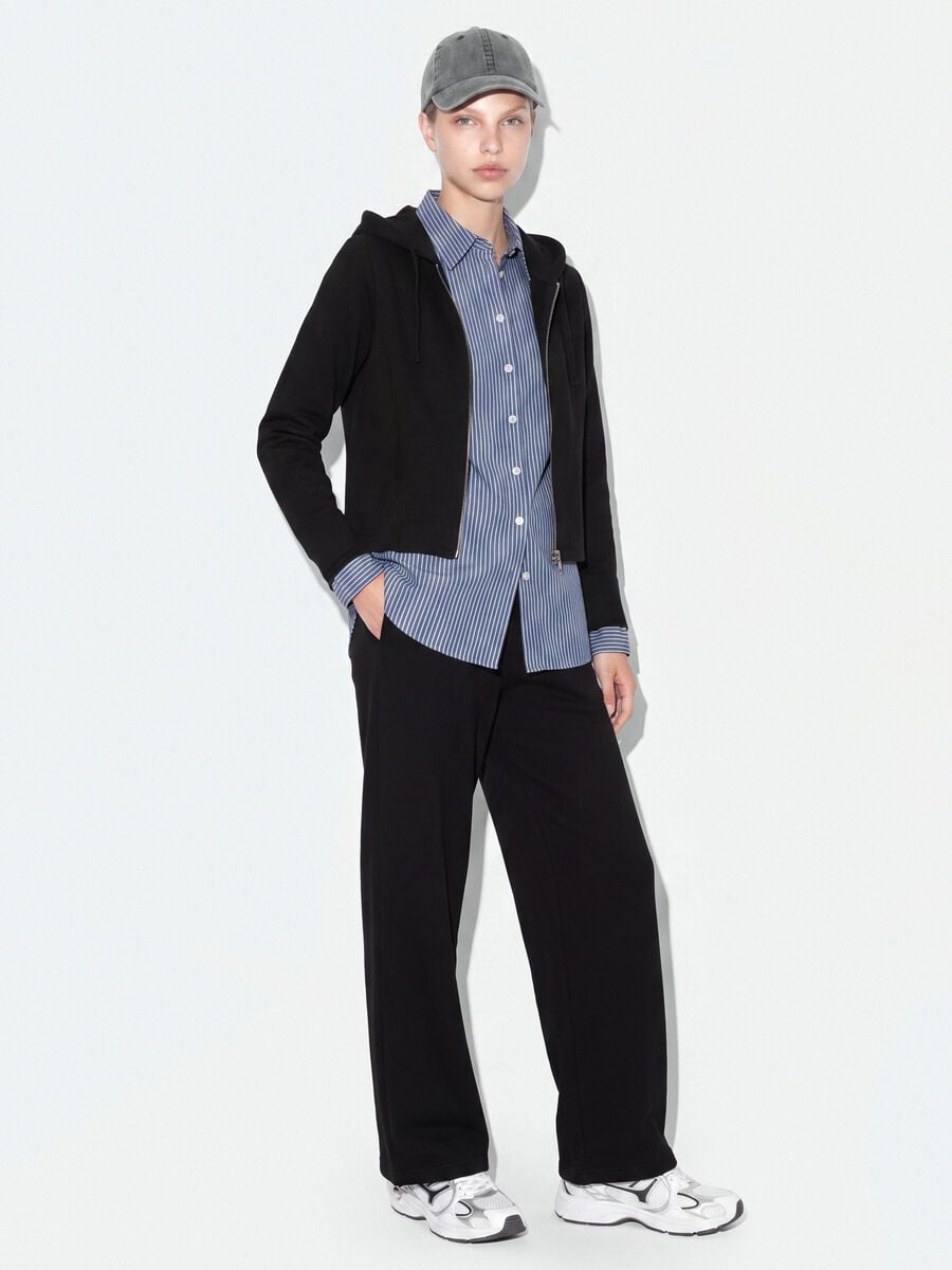 Felpa full zip nera in puro cotone con cappuccio fitted_1