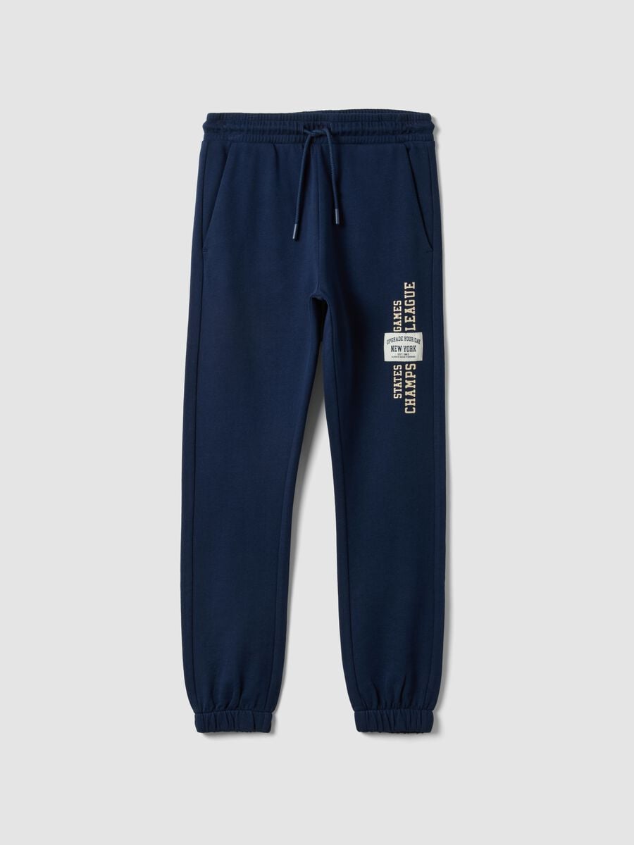 Pantaloni jogger blu in puro cotone con stampa per ragazzo_3