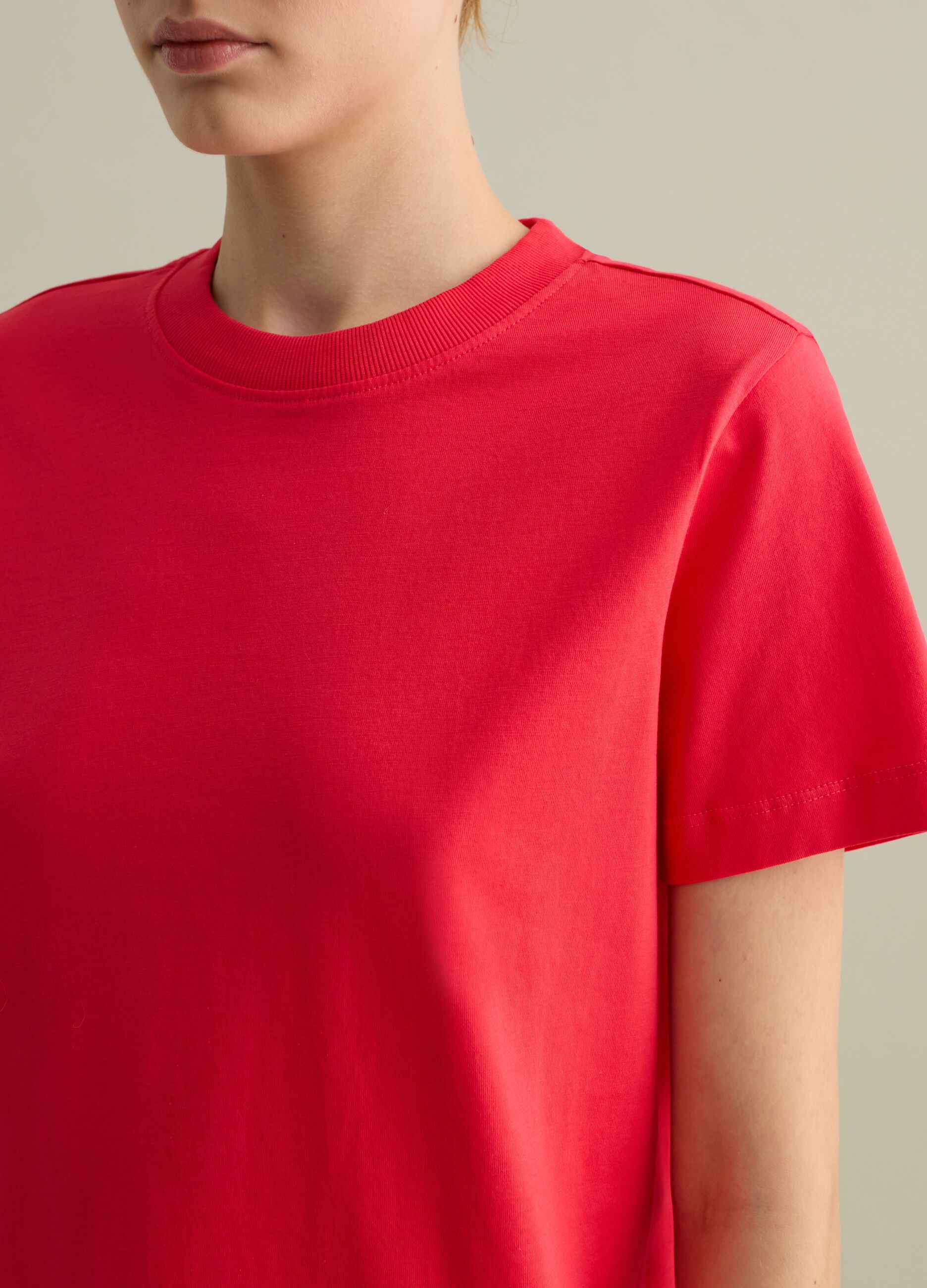 Cotton T-shirt with round neck