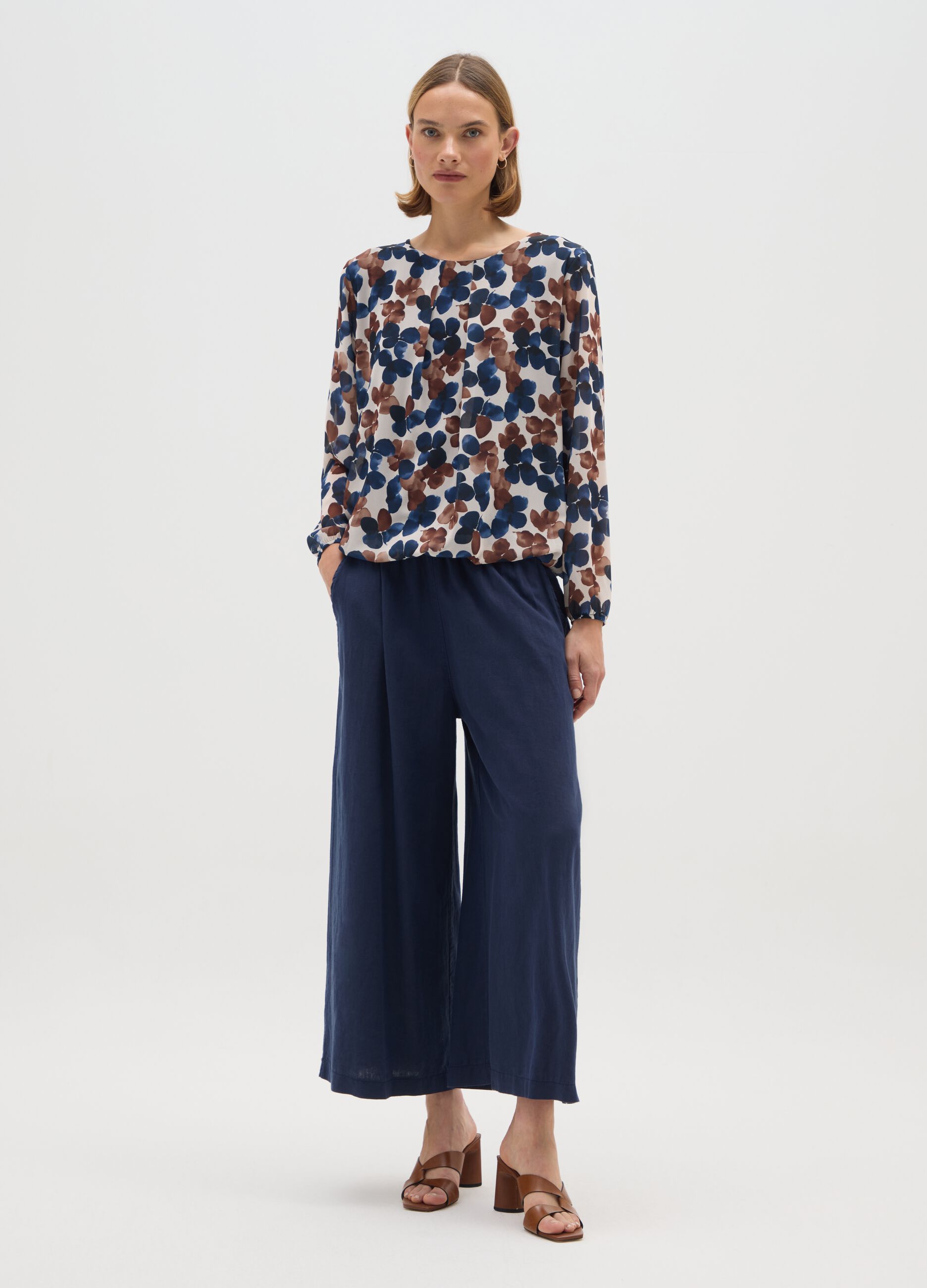 Multicolour regular fit blouse with flowers