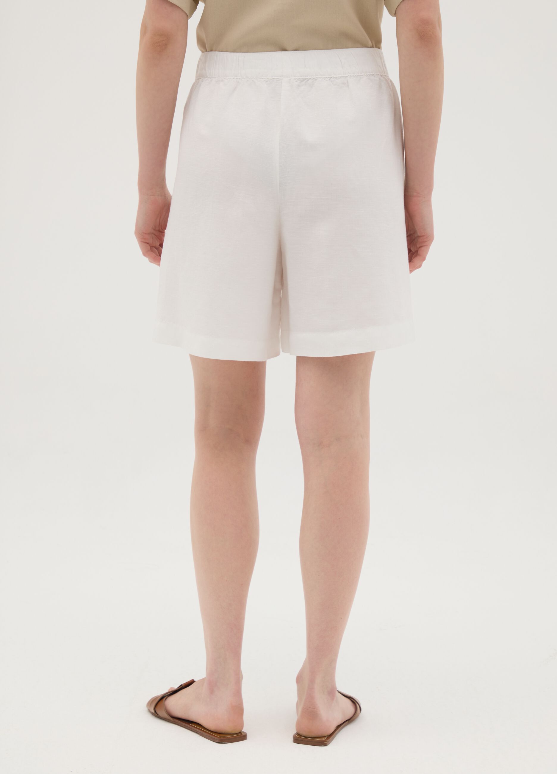 Women's white linen-blend shorts regular fit
