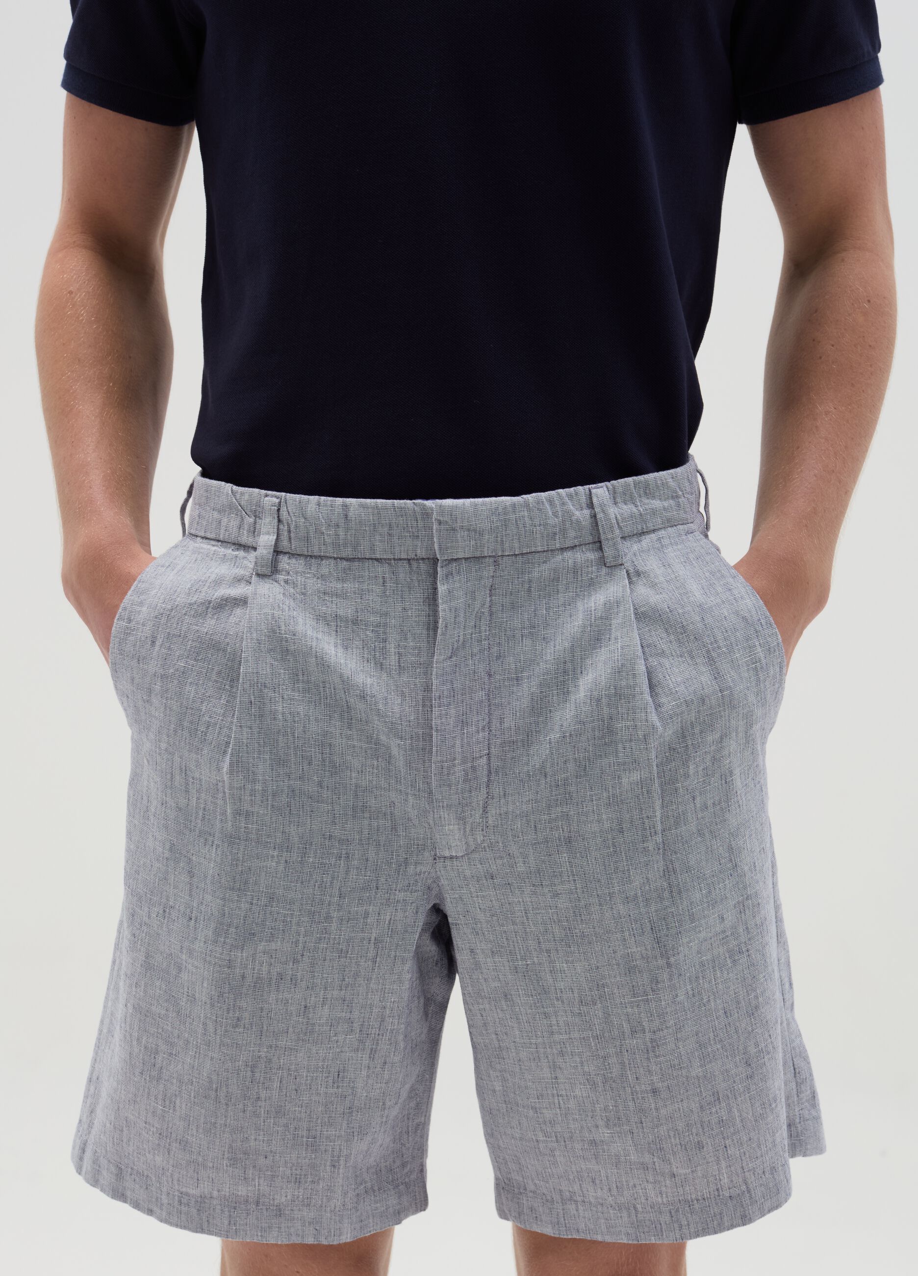 Chino Bermuda shorts with darts in cotton and linen