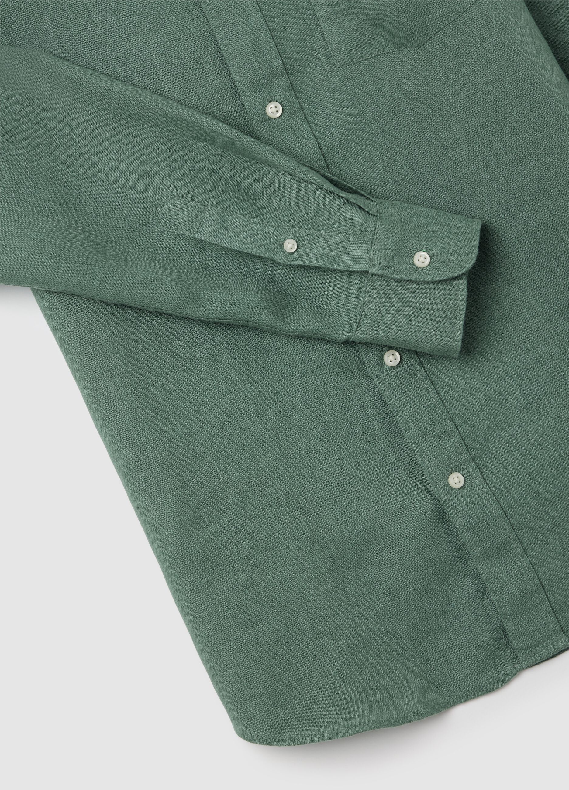 Camicia da uomo in puro lino verde regular fit con colletto button down