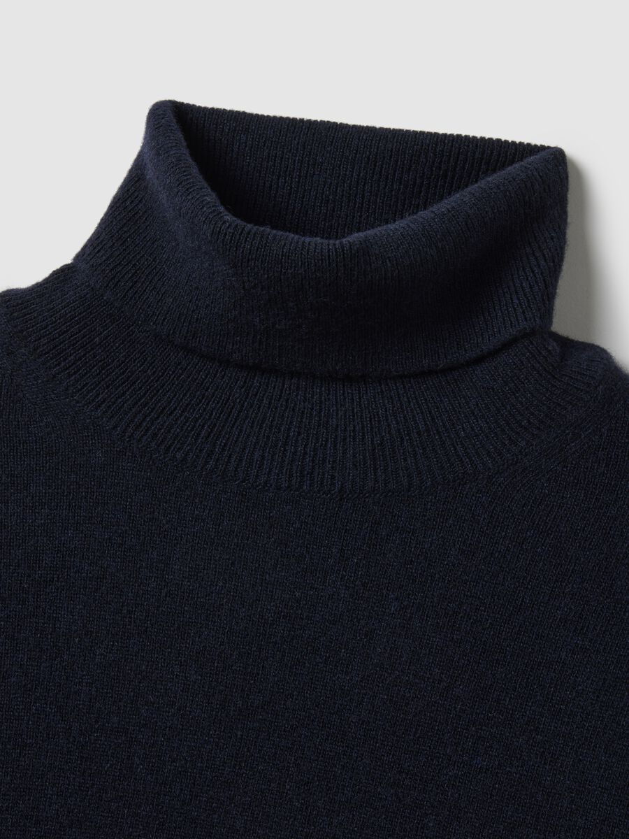 Blue turtleneck sweater in pure lambswool regular fit_5