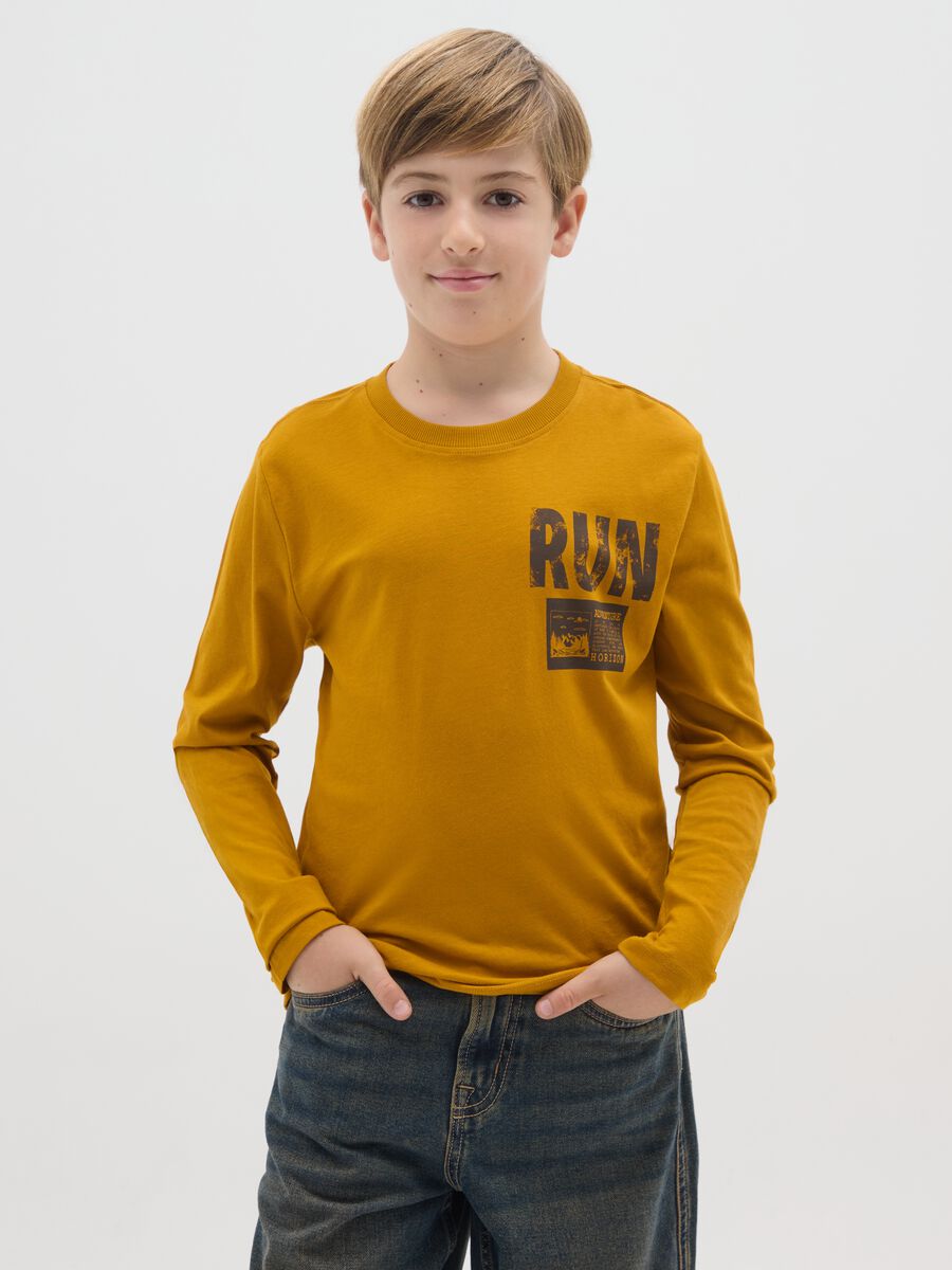 T-shirt da ragazzo in puro cotone marrone regular fit_0