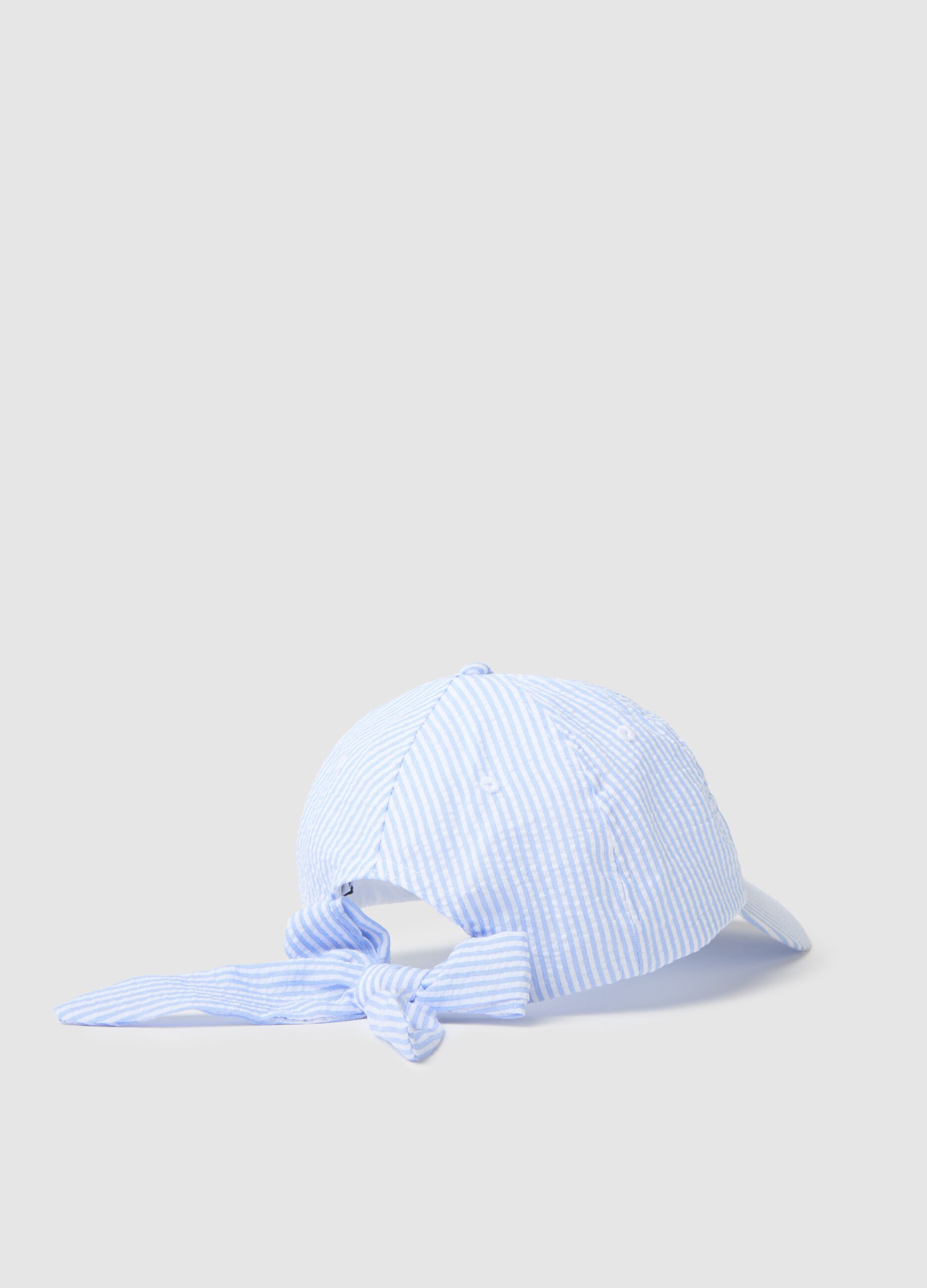 Baseball cap in seersucker with bow