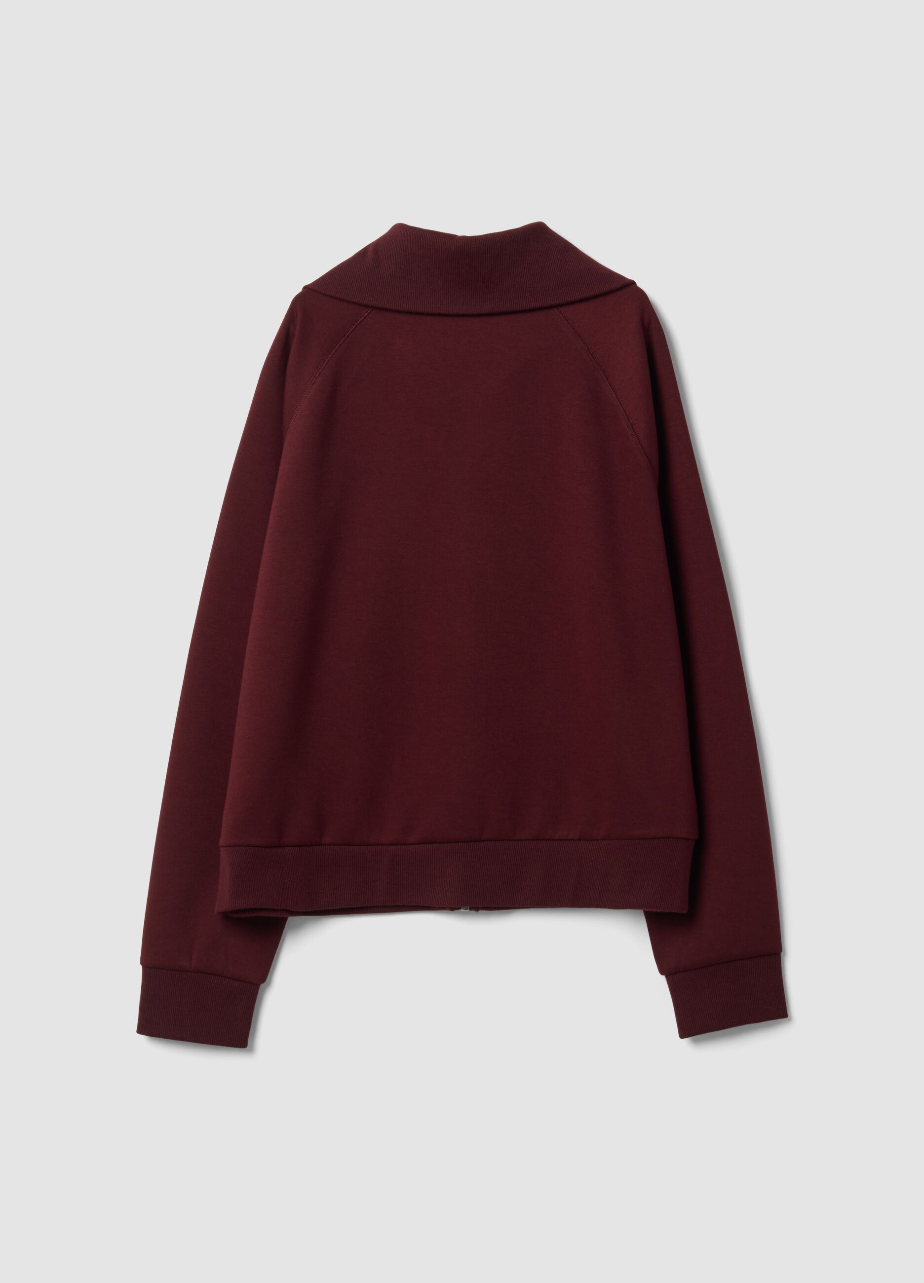 Red stretch viscose sweatshirt with turtleneck, regular fit