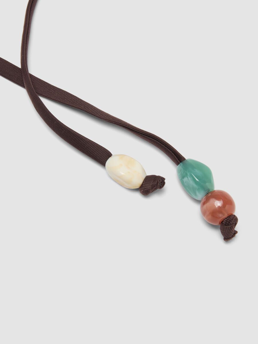 Slip bikini in tessuto elasticizzato marrone con laccetti con pietre_5