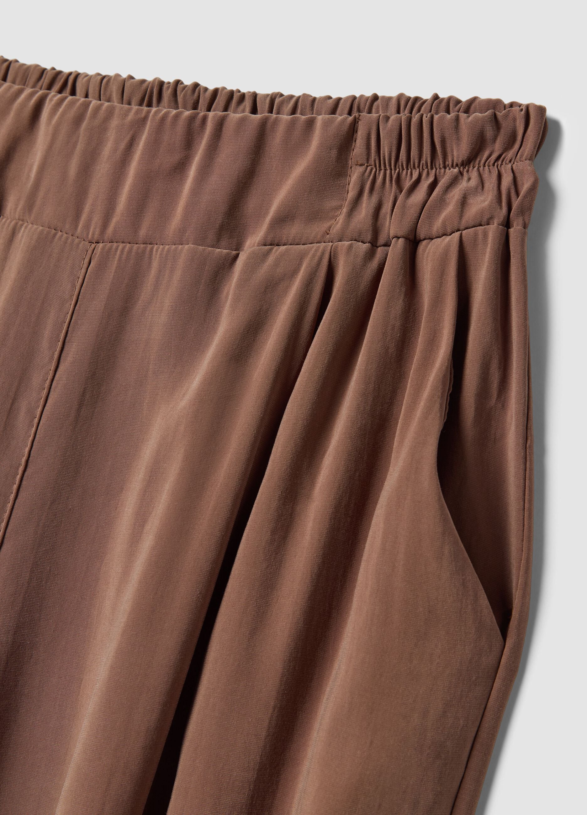 Brown viscose-blend trousers with elasticated cuffs, regular fit