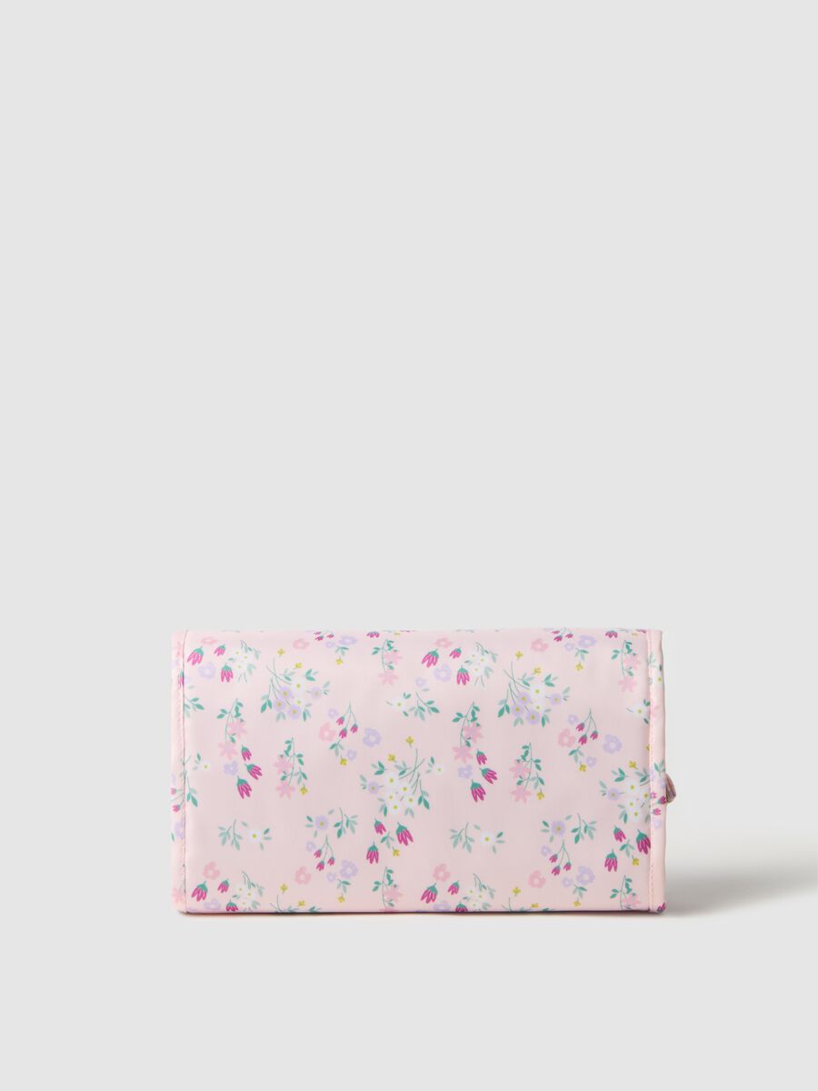 Travel case with hook_1