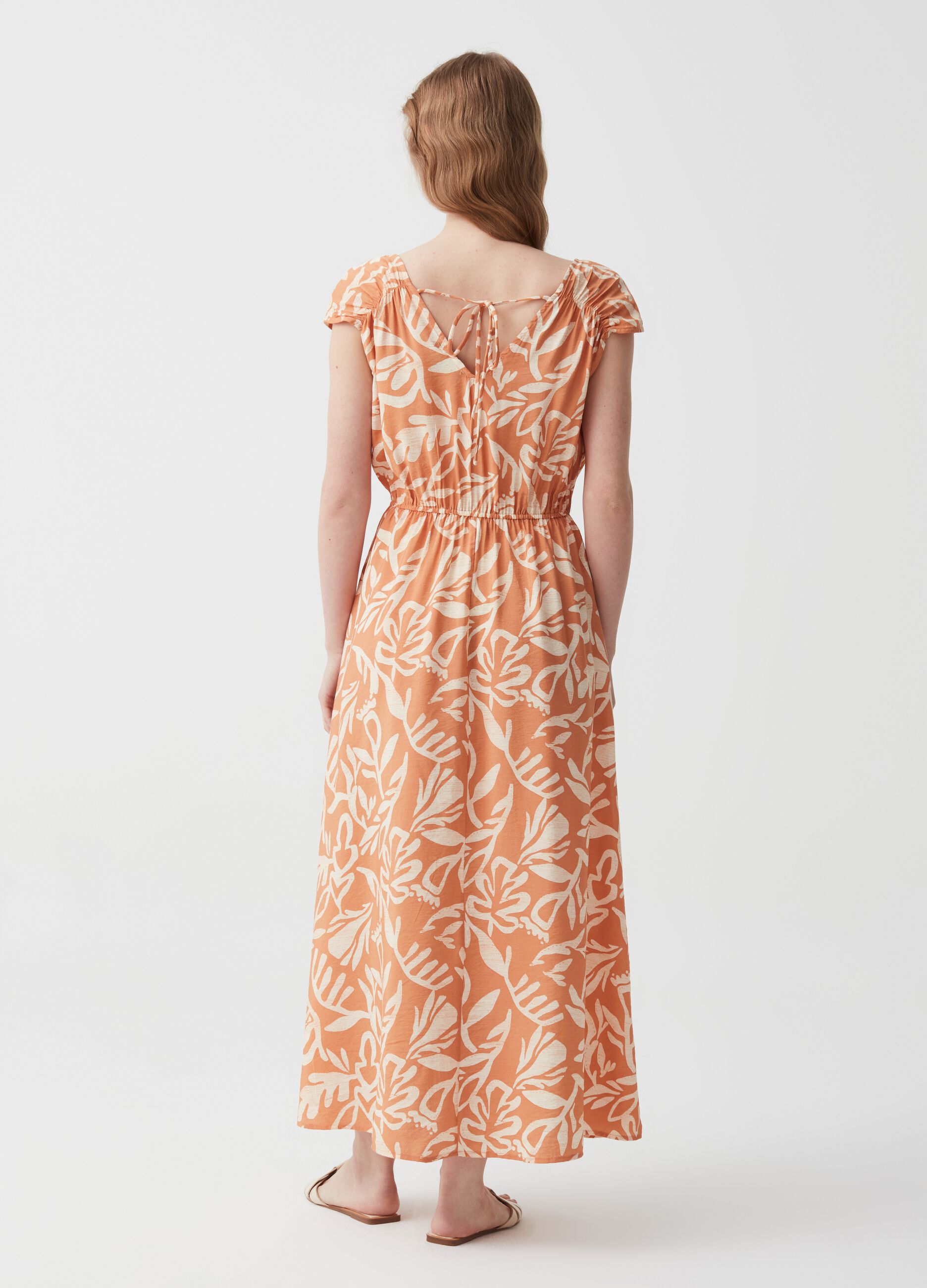 Long dress with print and V neck