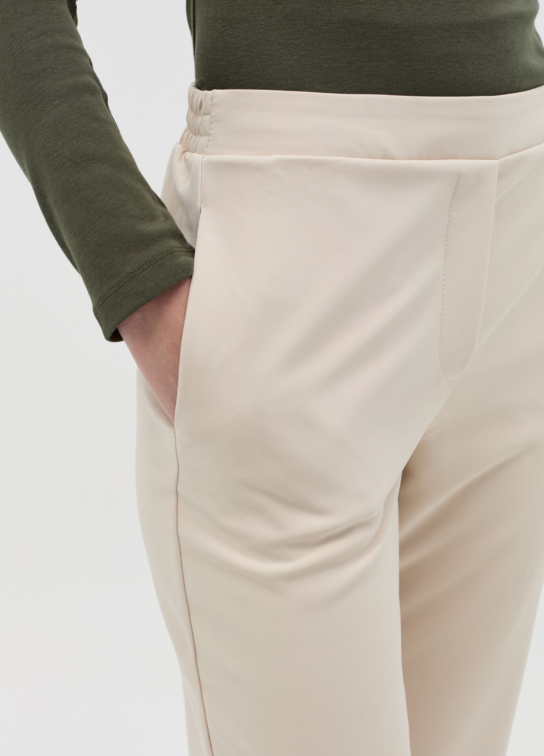 Slim-fit ankle-length trousers