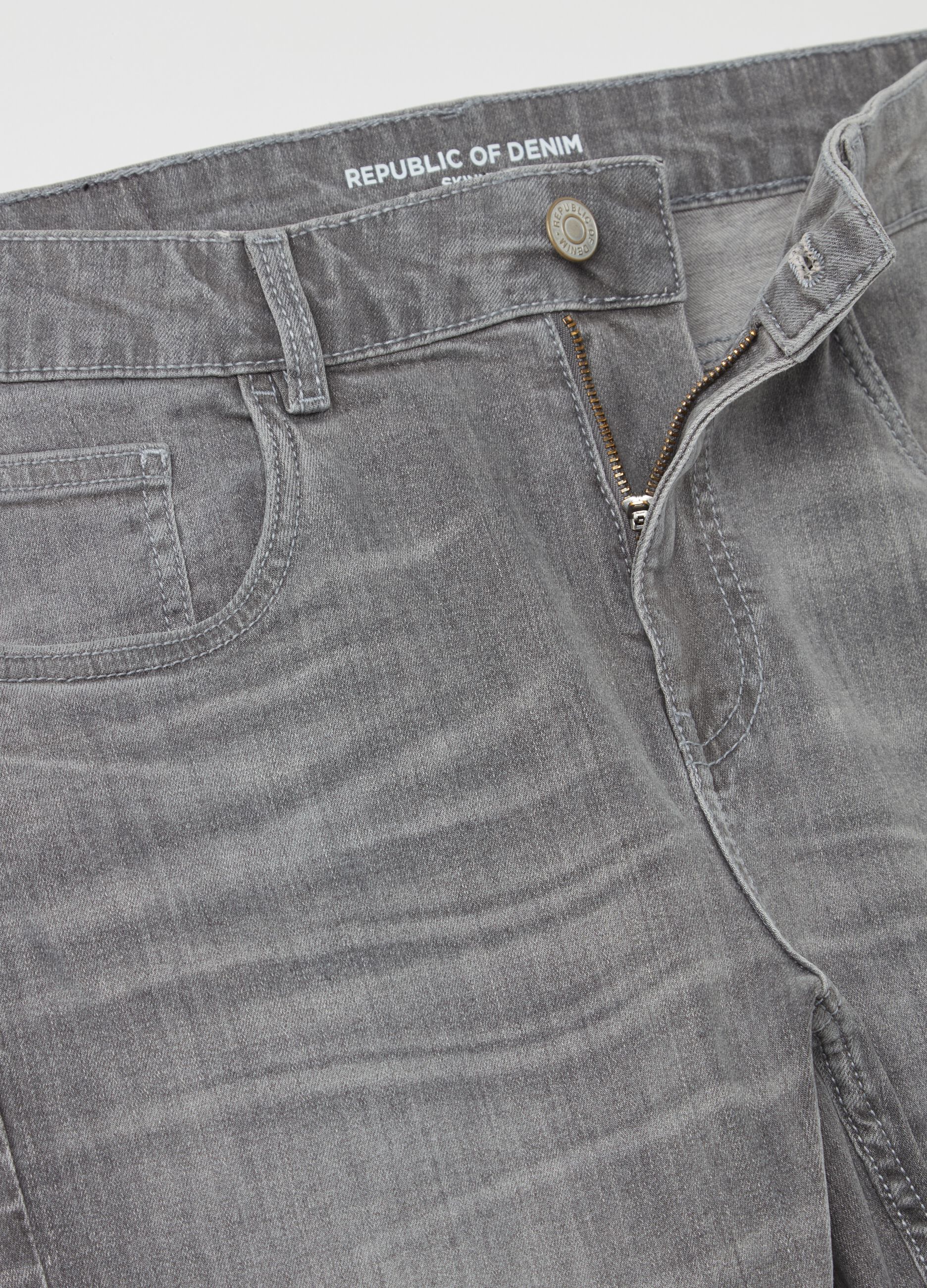 Skinny-fit jeans with five pockets