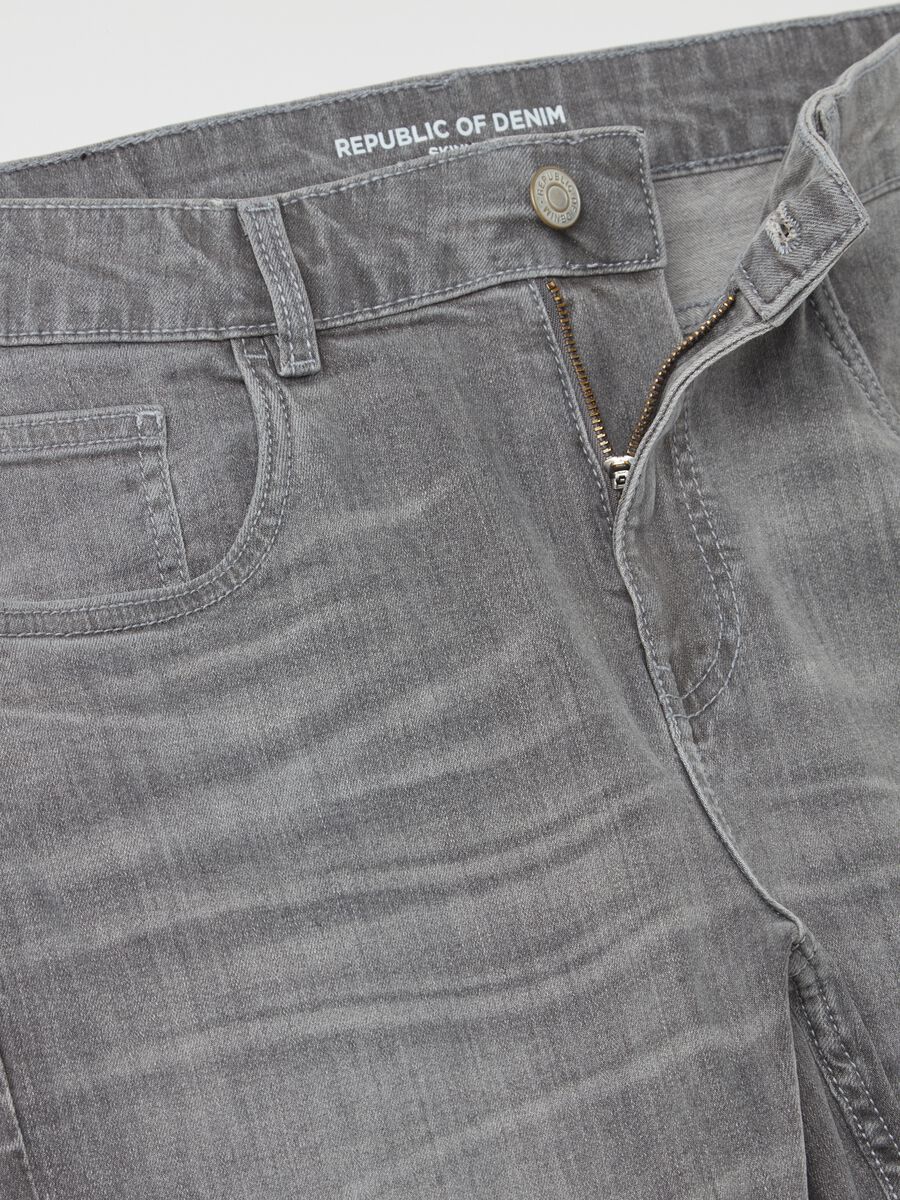 Skinny-fit jeans with five pockets_5