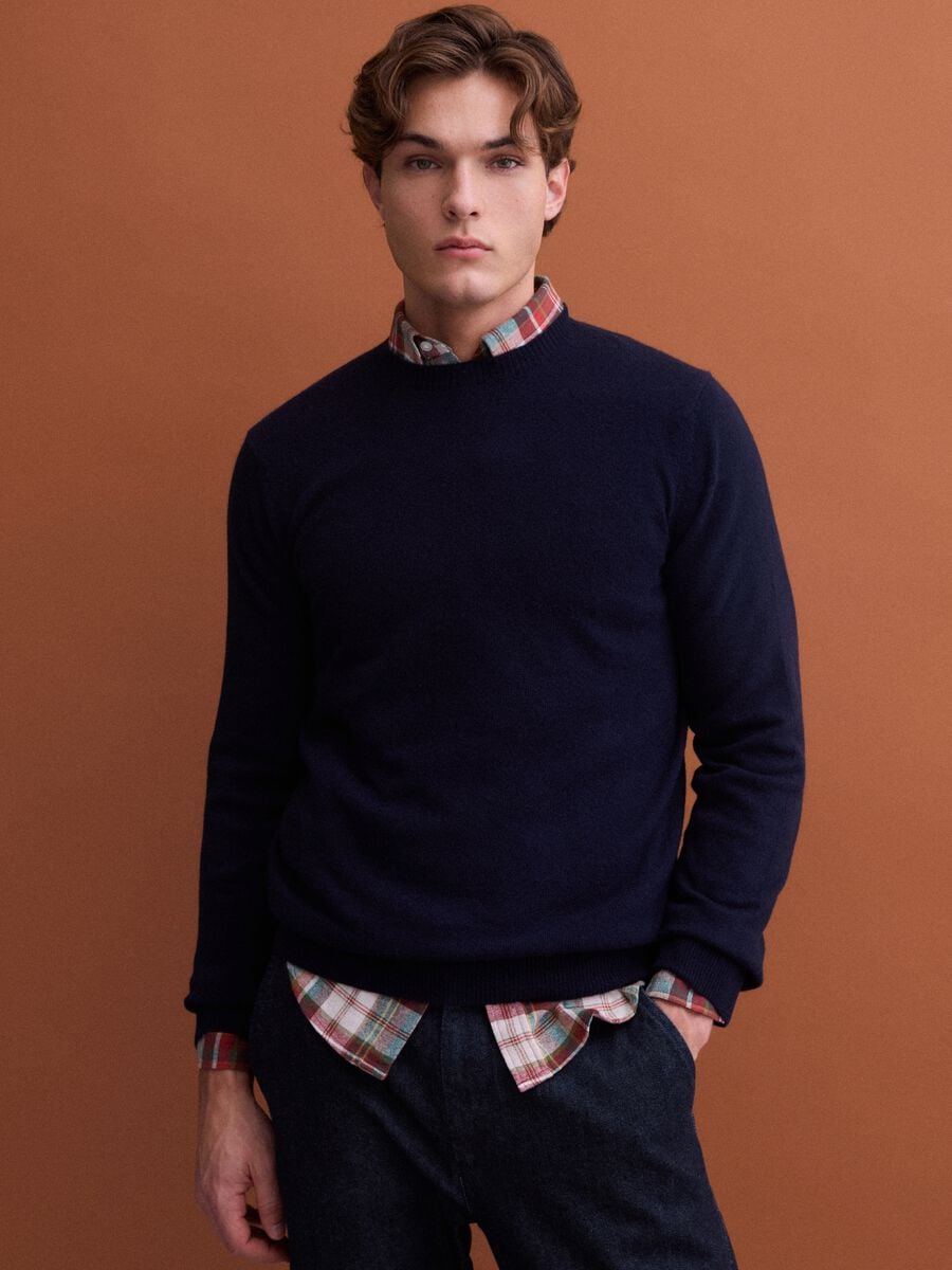 Pullover blu in pura lana a girocollo regular fit_1