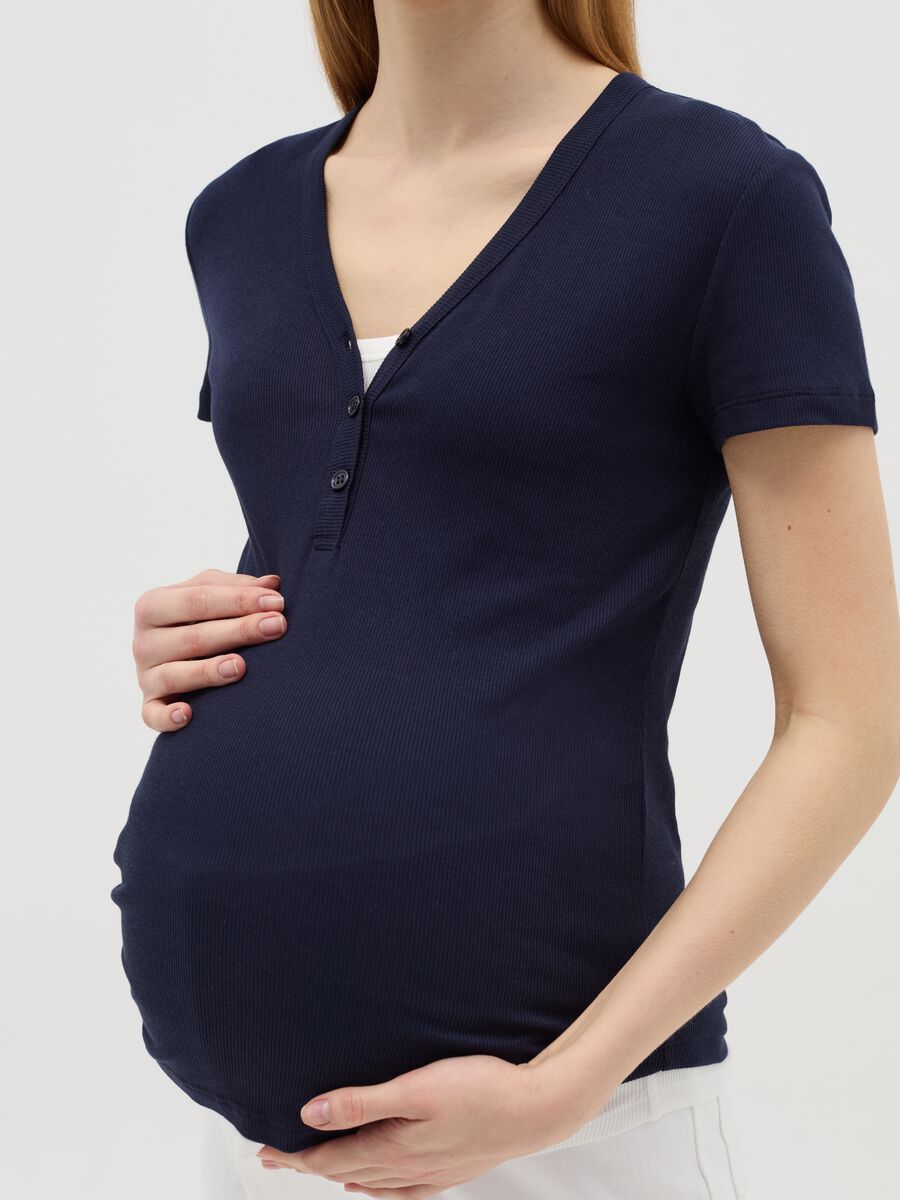 Ribbed maternity T-shirt with granddad neckline_2