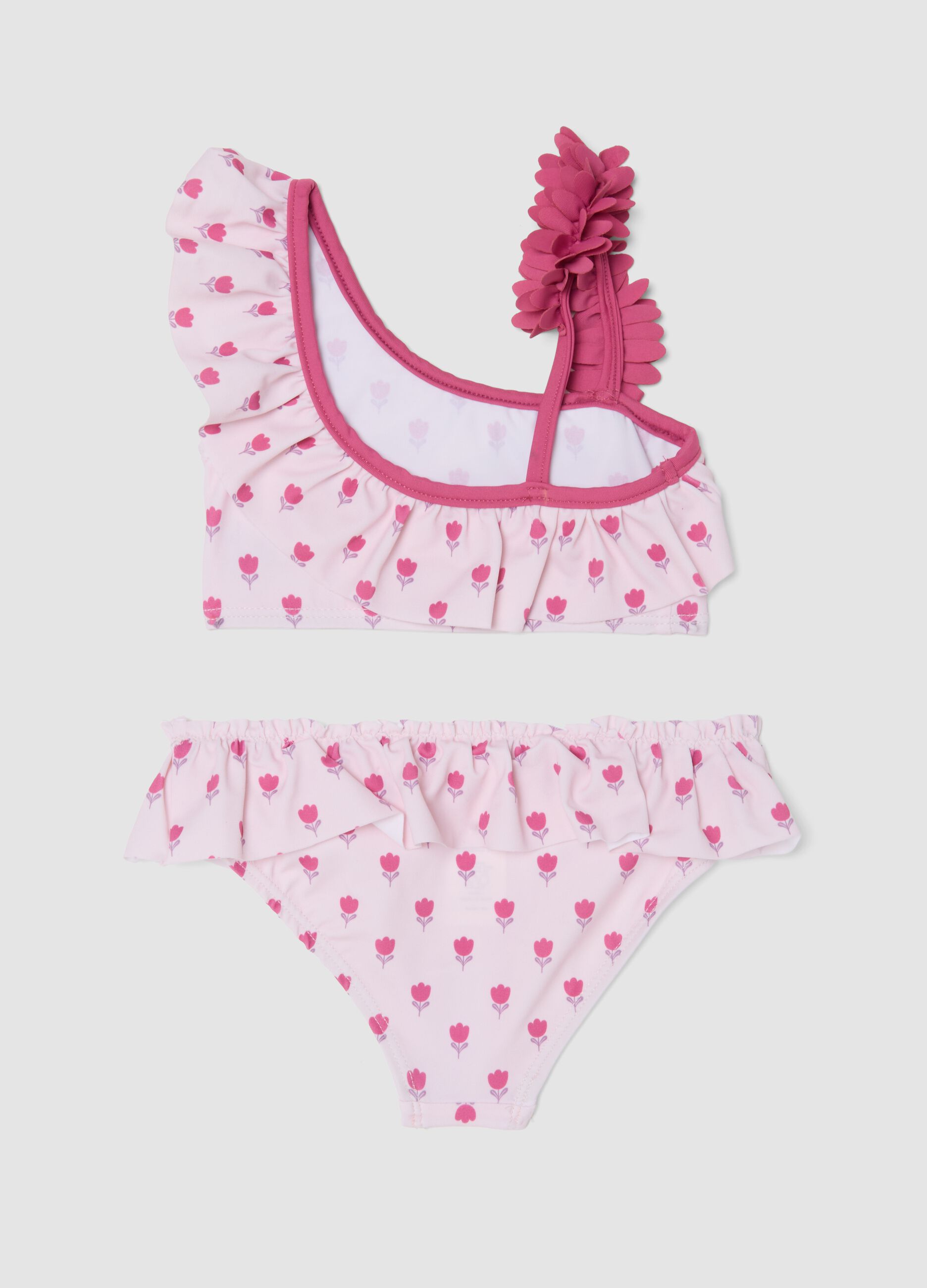 Pink ruffle bikini in stretchy fabric