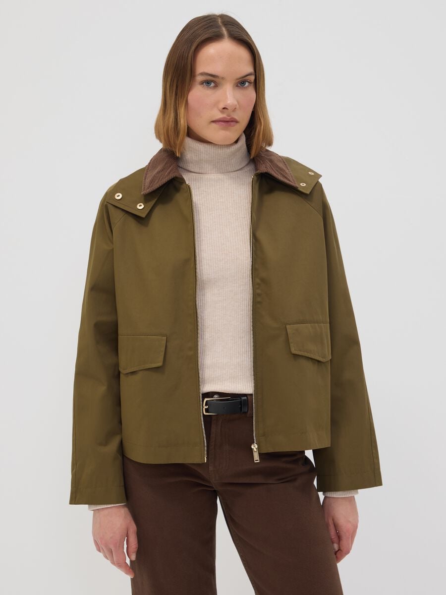Giacca parka verde con cappuccio e collo a coste in misto cotone_0