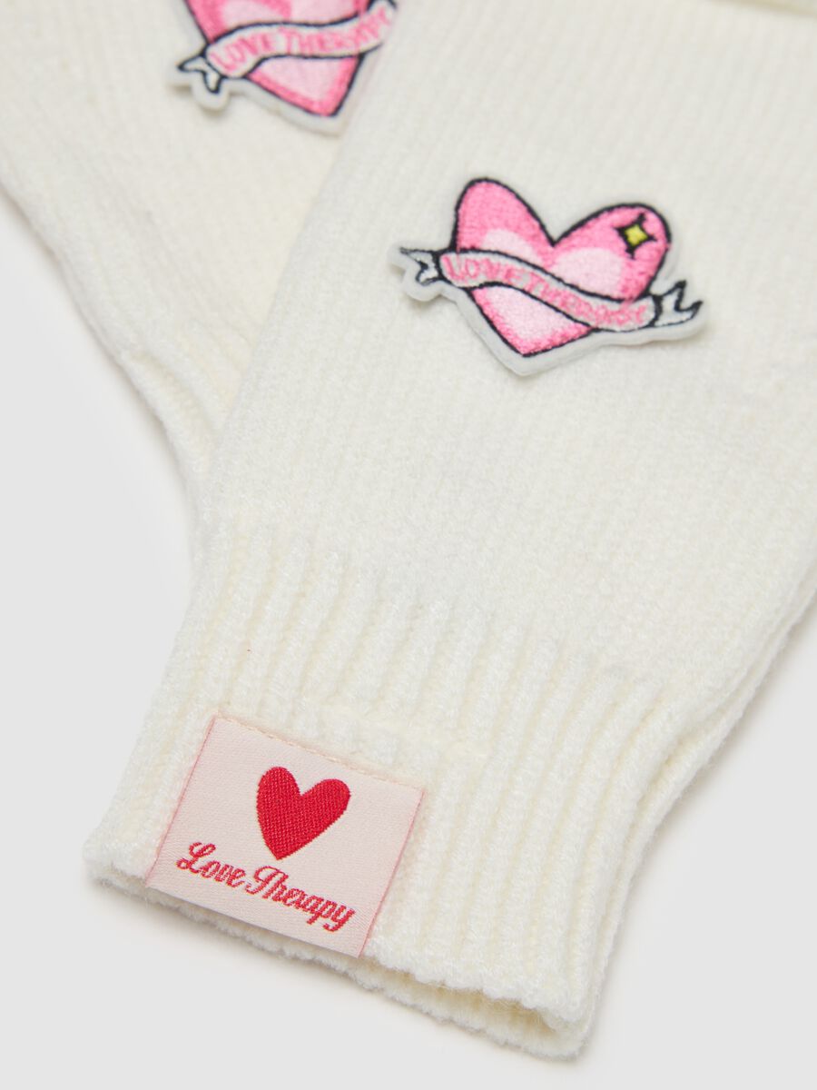 Girls' white fingerless gloves with Love Therapy patch_2