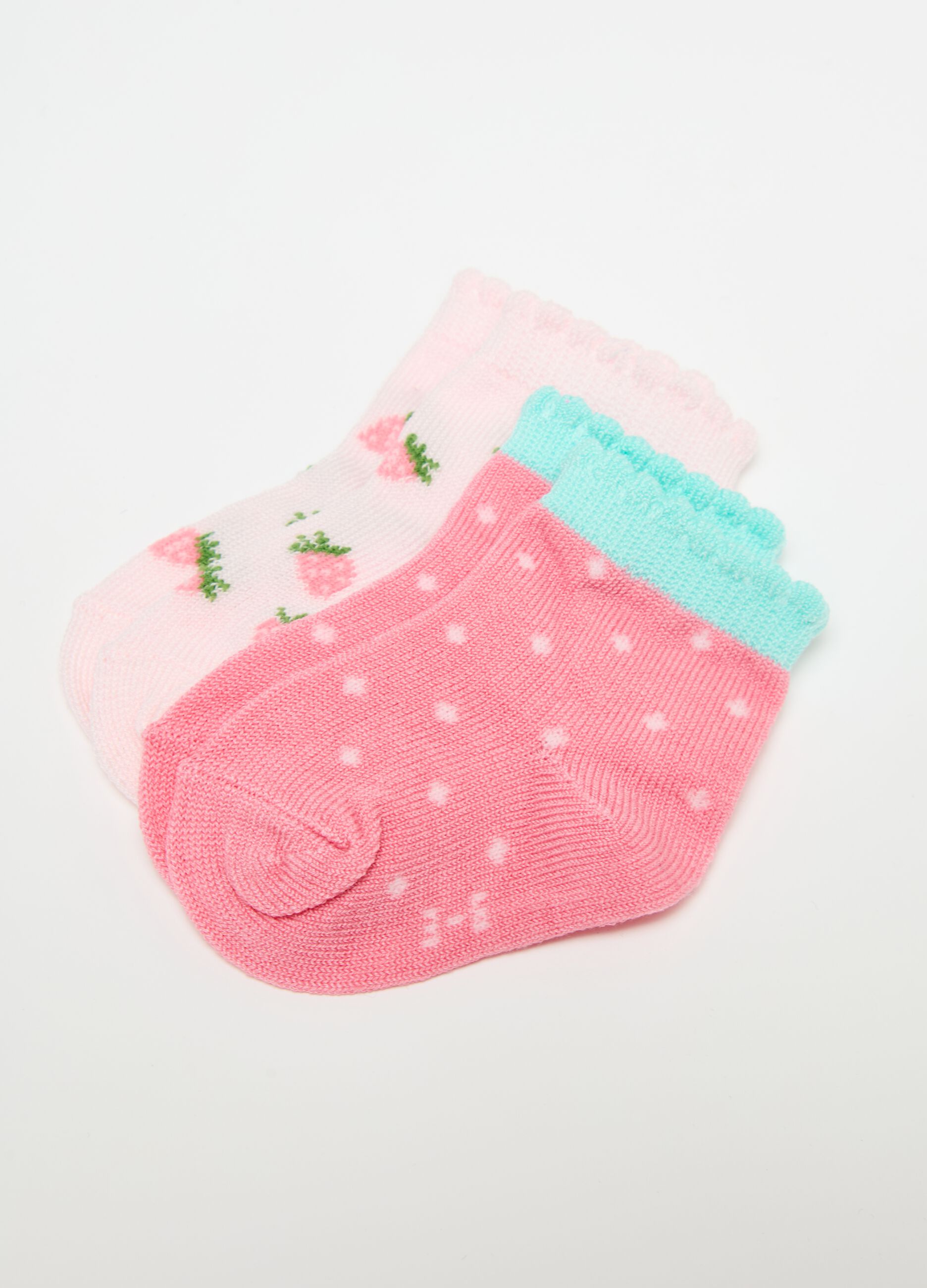 Three-pair pack short socks with strawberries design