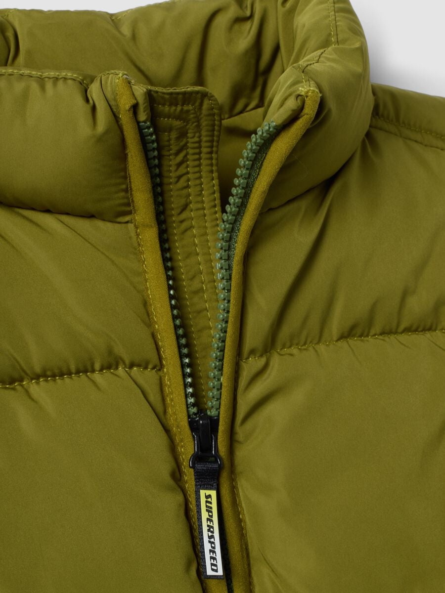 Green padded gilet with zip and high collar, regular fit for boys_3