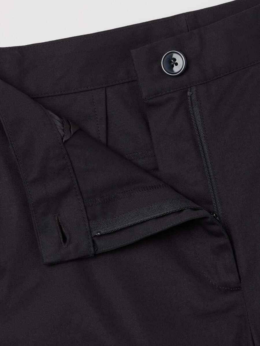 Wide-leg chino trousers_5