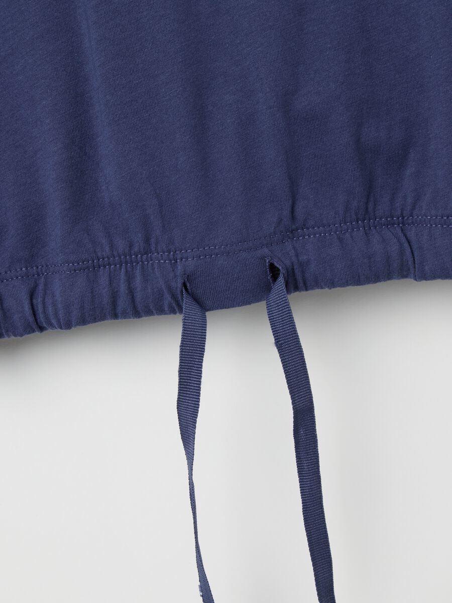 Maglia da pigiama blu con scritta_5