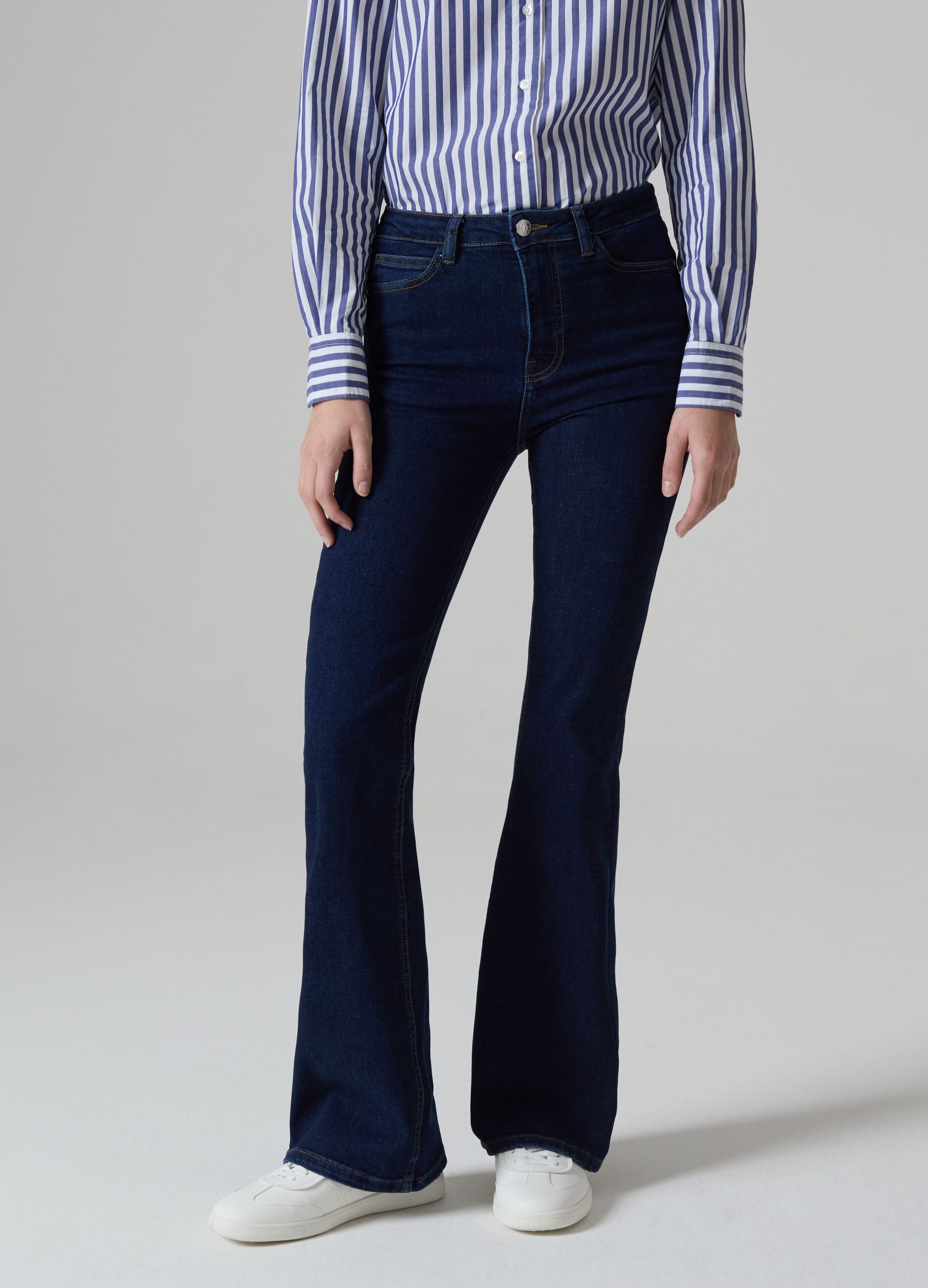 Rinsed flare-fit jeans