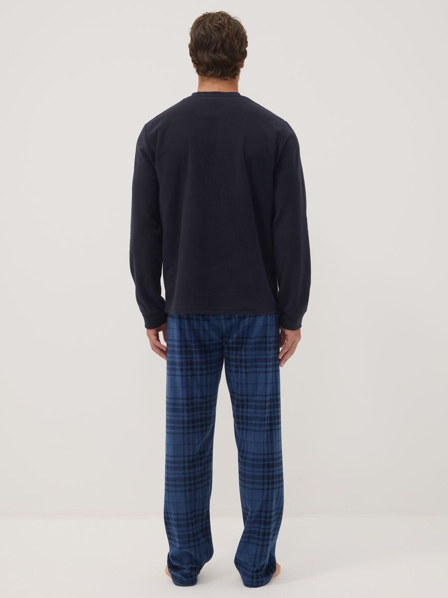 Pigiama blu navy con girocollo e pantaloni a quadri regular fit_3