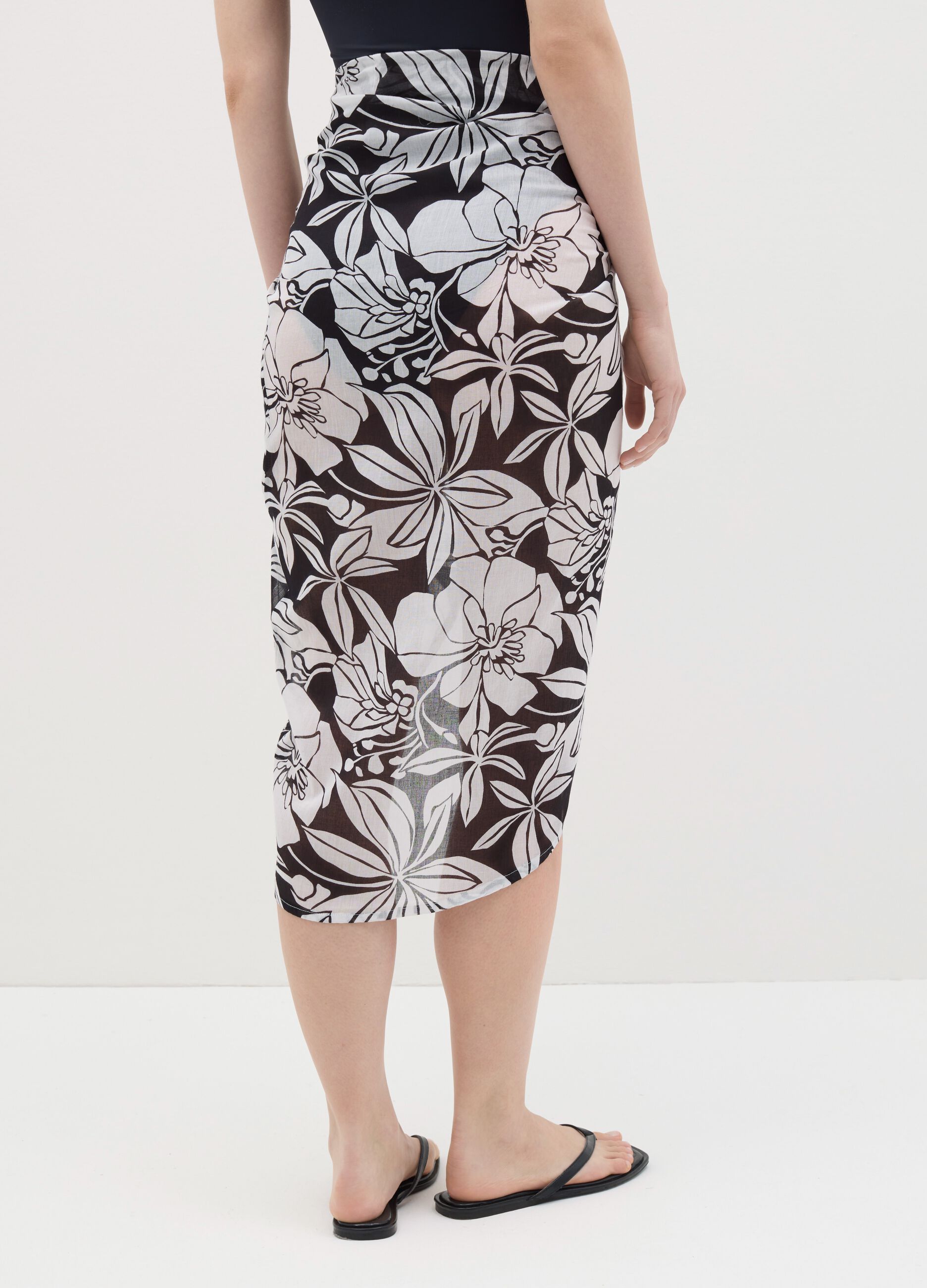 Pareo lungo da donna in puro cotone multicolor con fantasia floreale