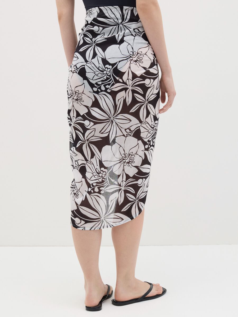 Women's multicoloured long sarong with floral pattern_3