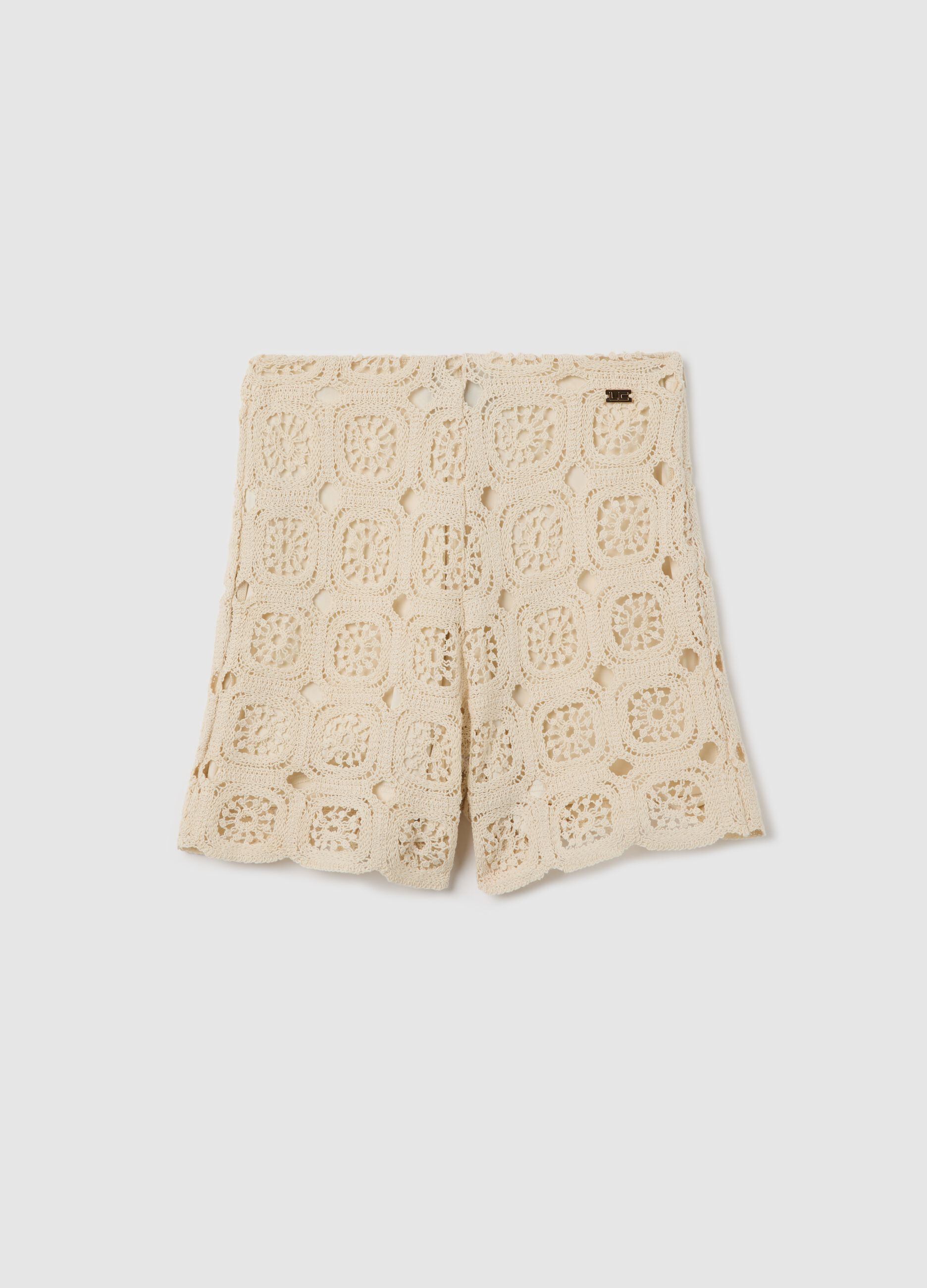 Beige crochet shorts