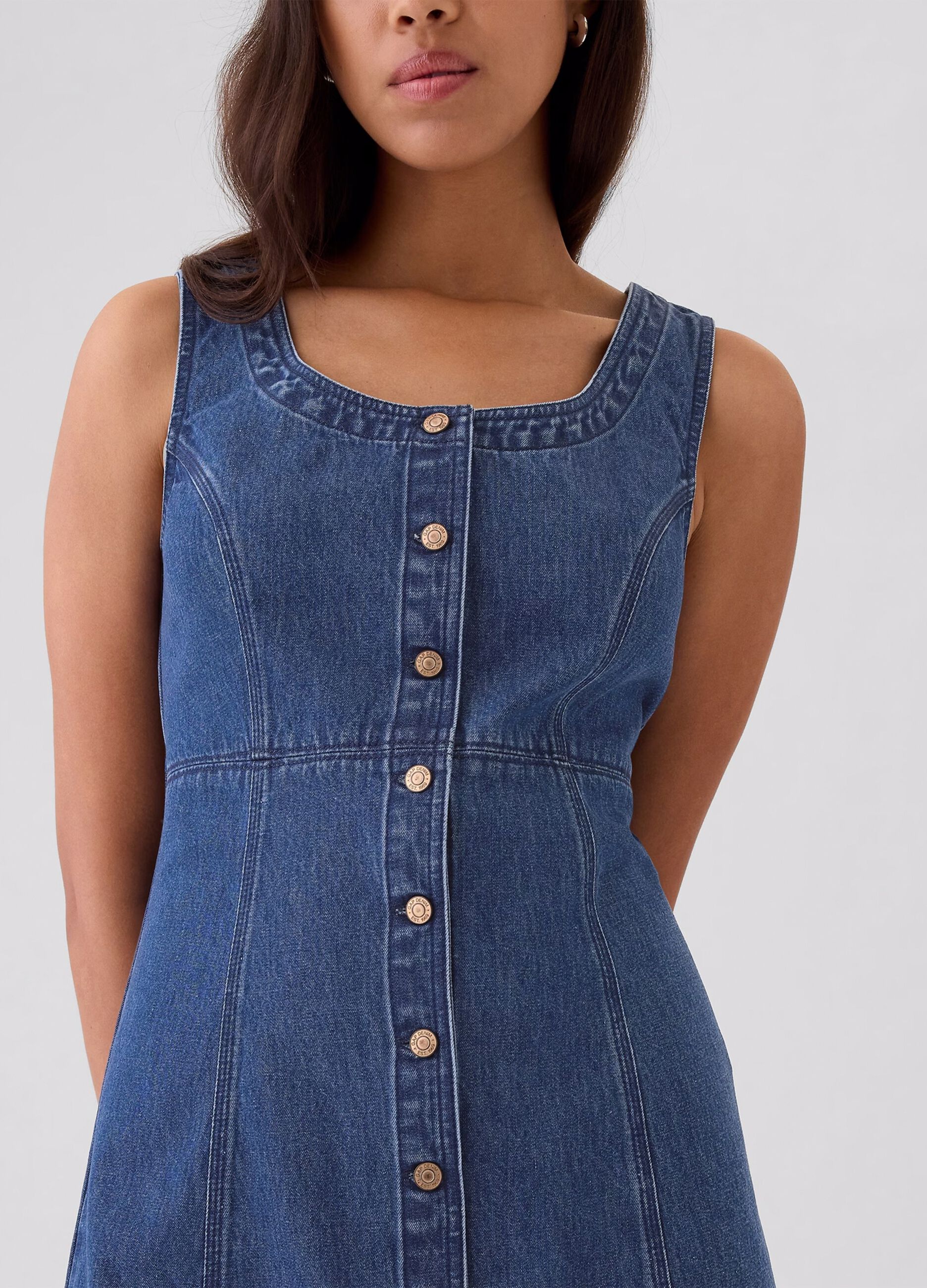 Short dress in denim