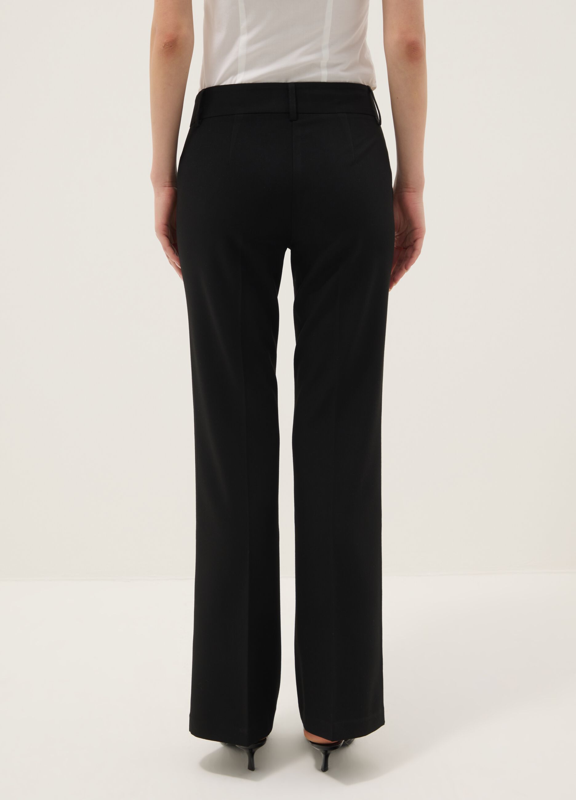 Pantaloni in tessuto elasticizzato neri flare fit